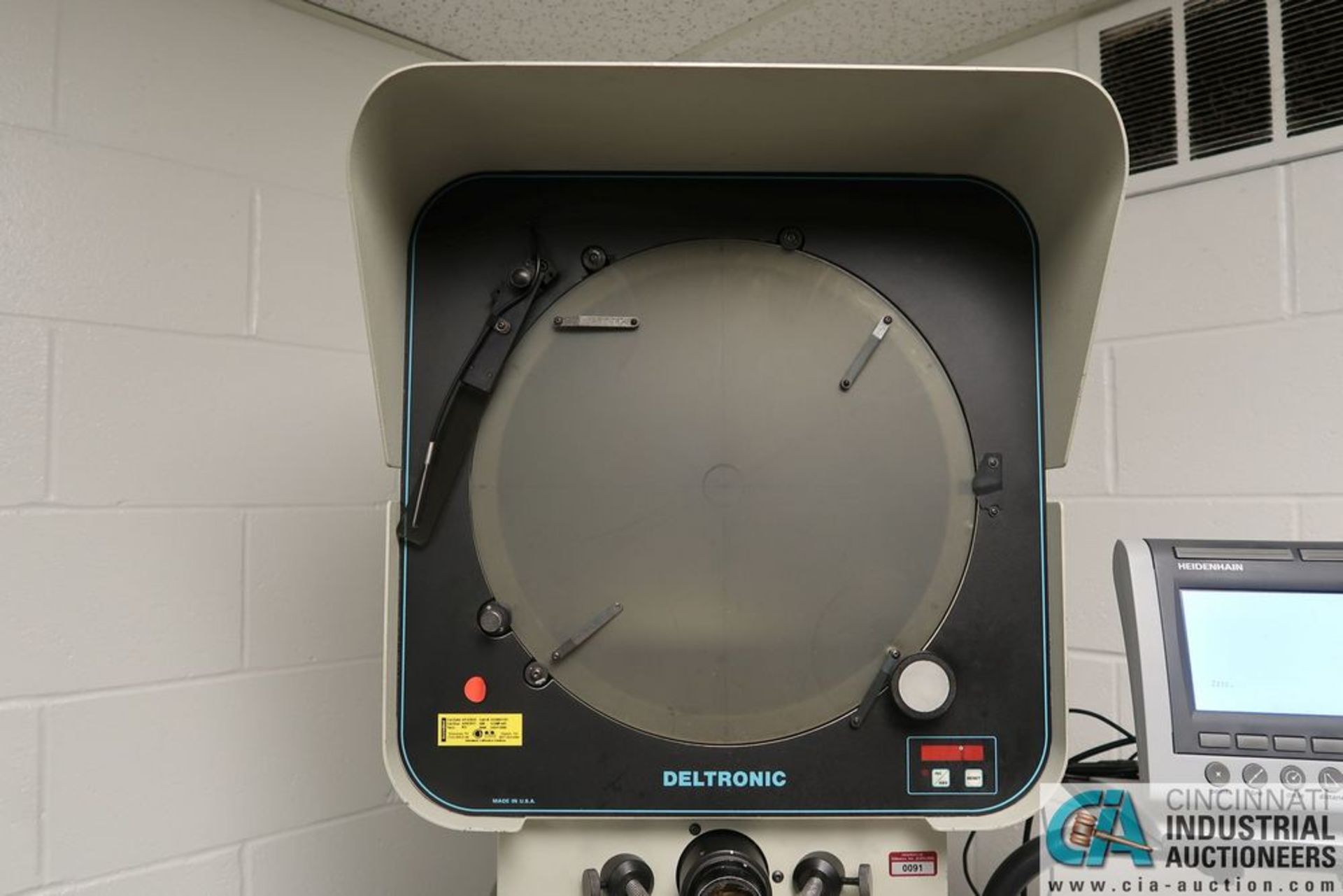 14" DELTRONIC DH214 OPTICAL COMPARATOR; S/N 249113880, **Rigging Fee Due $100.00** - Image 7 of 8