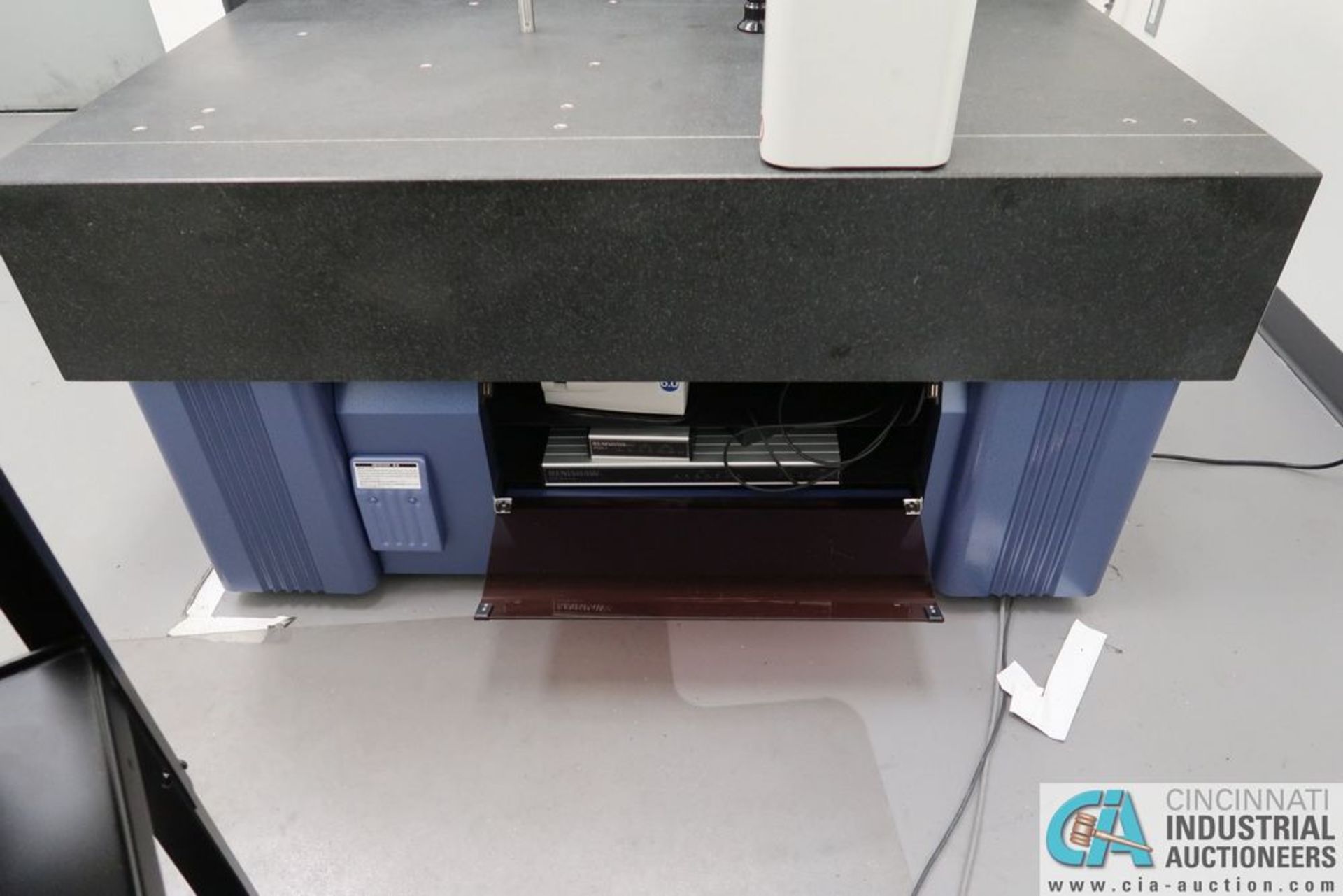 MITUTOYO CRYSTA-APEX S776 COORDINATE MEASURING MACHINE; S/N 60251217 **Rigging Fee Due $3,250.00** - Image 19 of 26