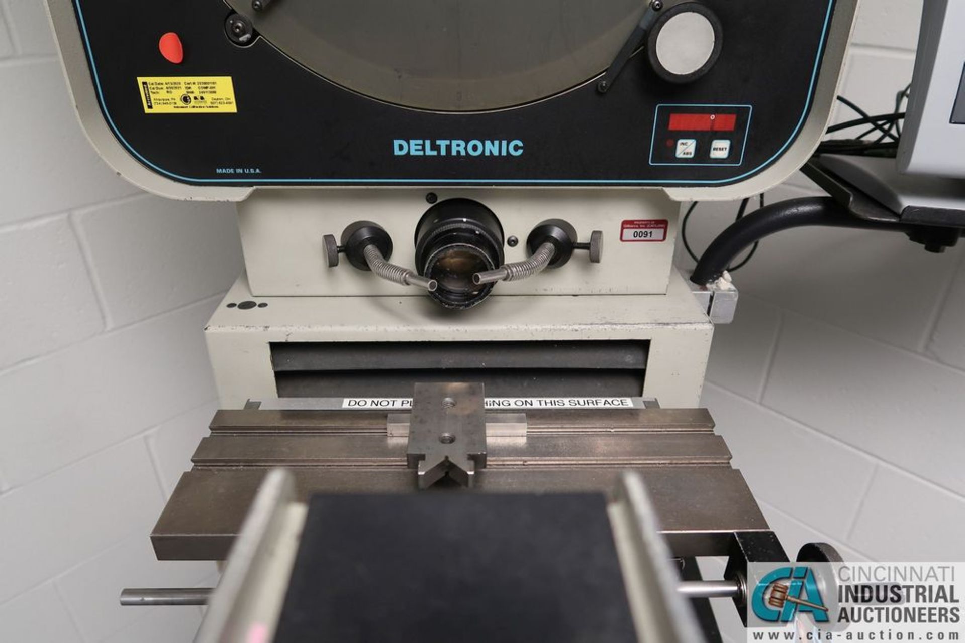 14" DELTRONIC DH214 OPTICAL COMPARATOR; S/N 249113880, **Rigging Fee Due $100.00** - Image 6 of 8