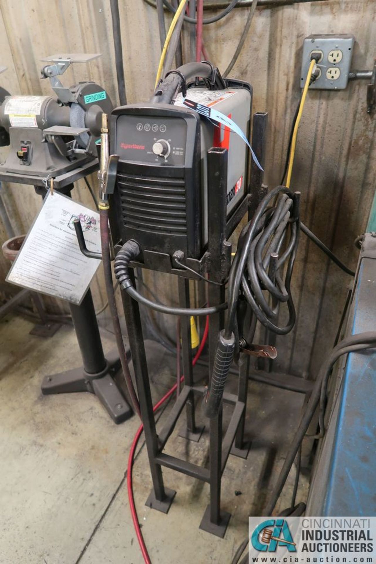 30 AMP HYPERTHERM POWERMAX 30 PLASMA CUTTING SYSTEM; S/N 30-035563