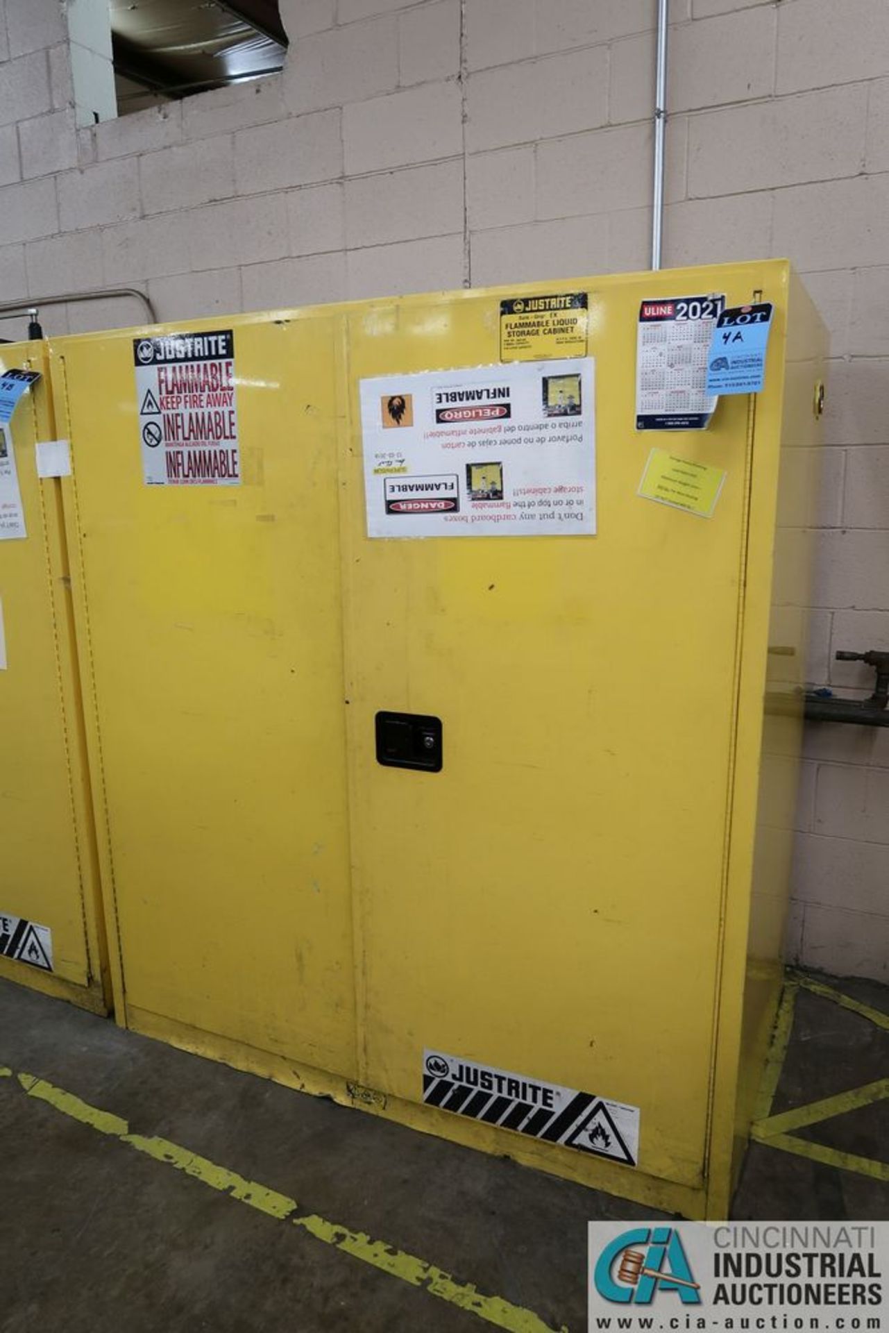 110 GALLON JUSTRITE FLAMMABLE SAFETY CABINET