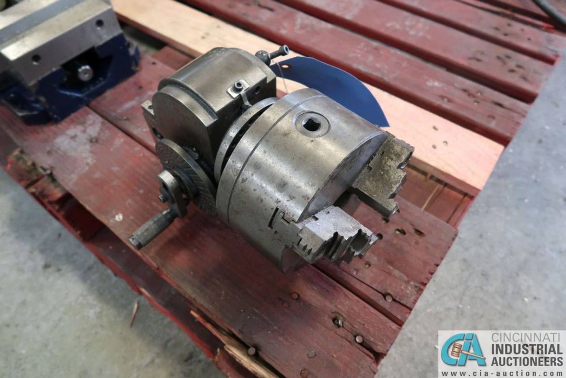 INDEXER WITH 6" 3-JAW CHUCK