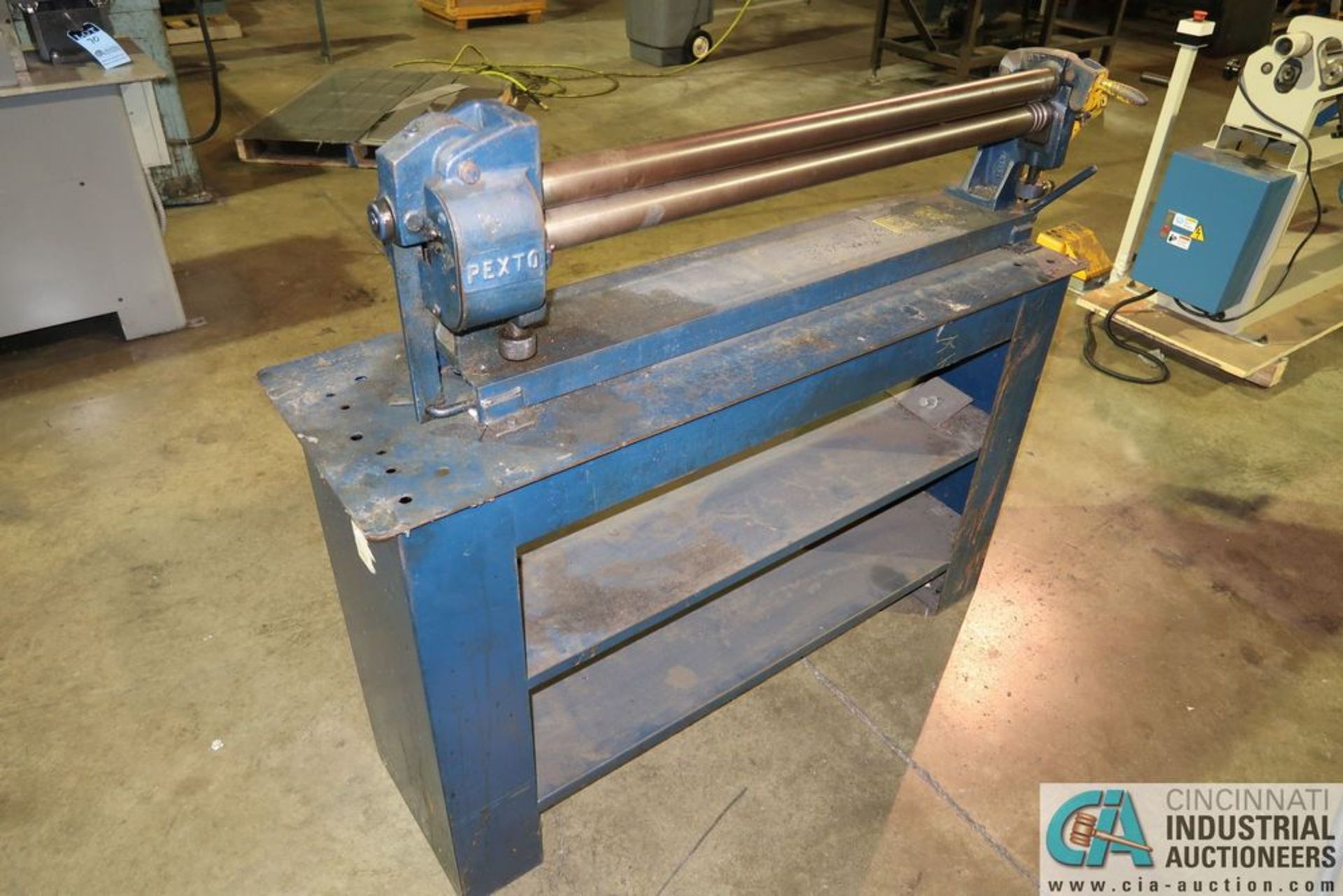 22 GA. X 36" PEXTO MODEL 381D HAND SLIP ROLL; S/N 3384-9-88, 2" ROLLERS **LOADING FEE DUE THE "ERRA" - Image 4 of 5