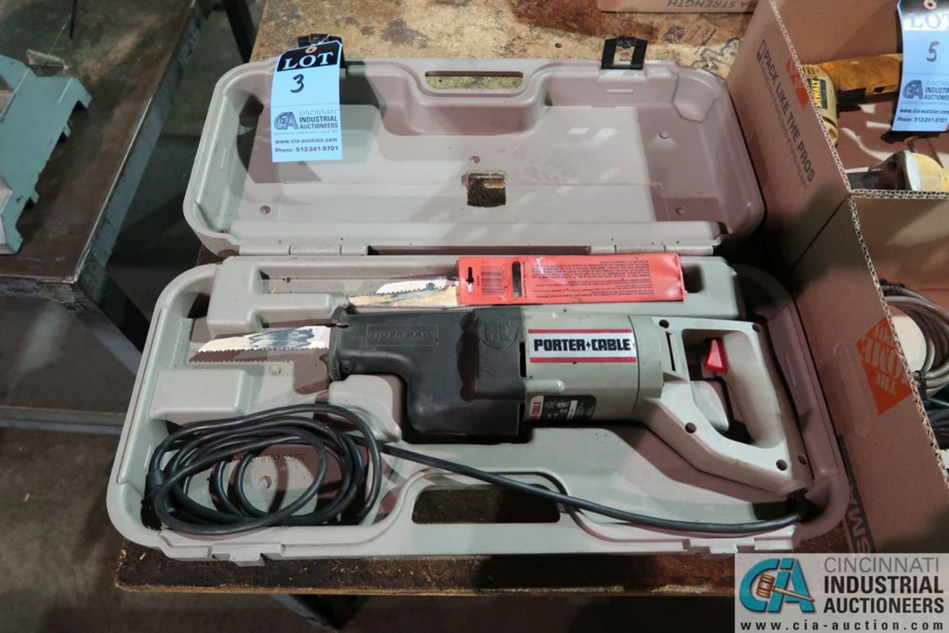 PORTER-CABLE MODEL 738 ELECTRIC VS TIGER SAW