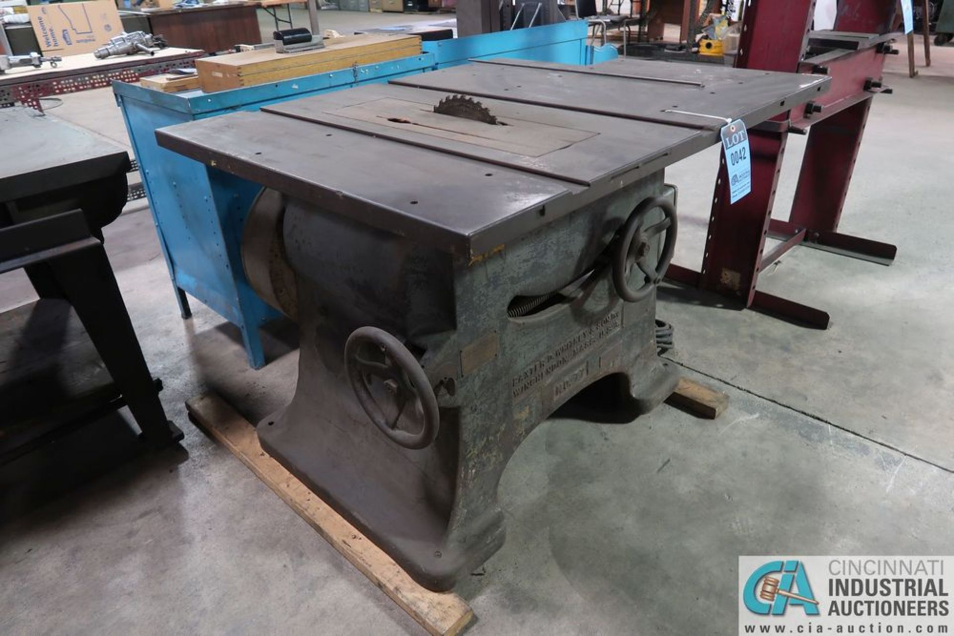 12" BAXTER D WHITNEY MODEL 77 HEAVY DUTY TABLE SAW; S/N 18610 - Image 2 of 3