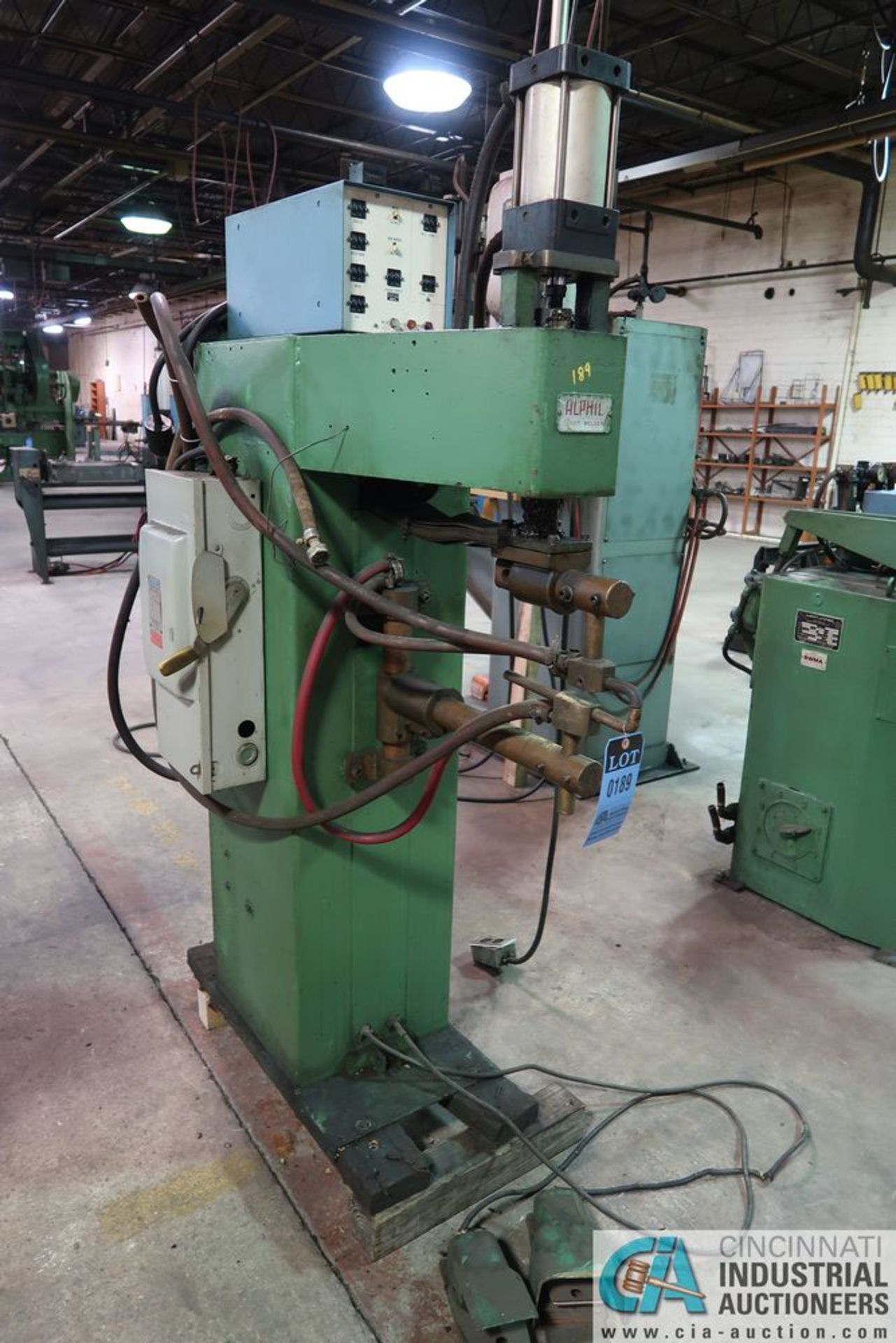 40 KVA ALPHIL MODLE AL 18 AIR OPERATED SPOT WELDER; S/N 3998, WITH TJ SNOW CONTROLS, 18" THROAT, 220 - Image 6 of 8