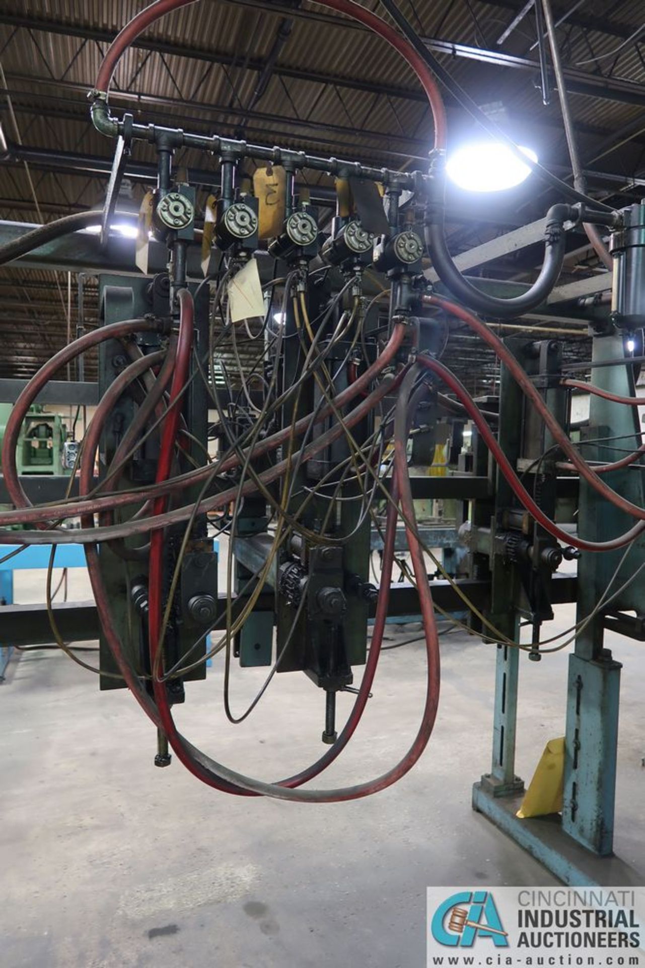 LUBOW MODEL 4SA 4-HEAD WIRE FRAME BENDER; S/N 176 **Loading Fee Due the "ERRA" Industrial Services - Image 4 of 11