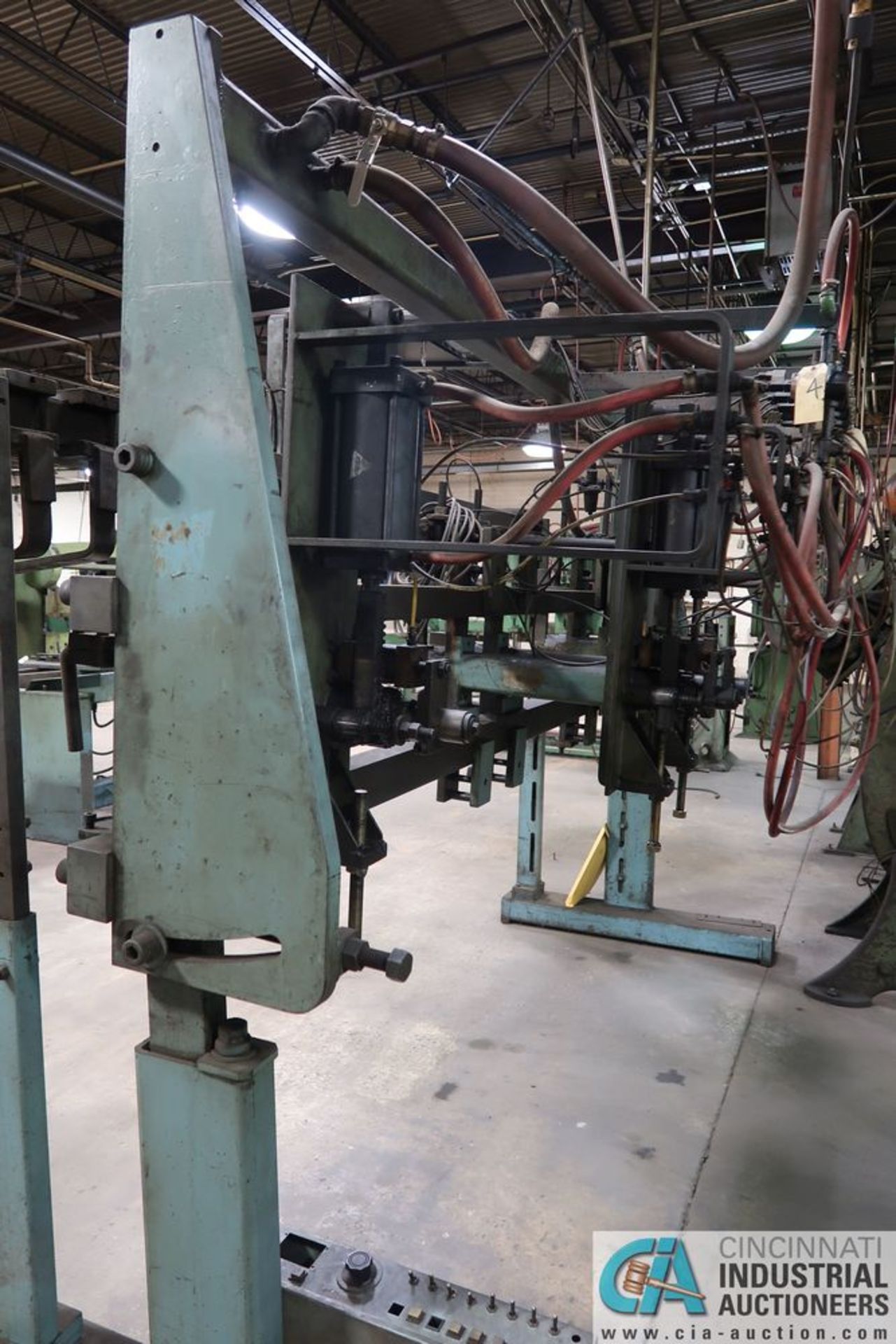 LUBOW MODEL 4SA 4-HEAD WIRE FRAME BENDER; S/N 176 **Loading Fee Due the "ERRA" Industrial Services - Image 3 of 11