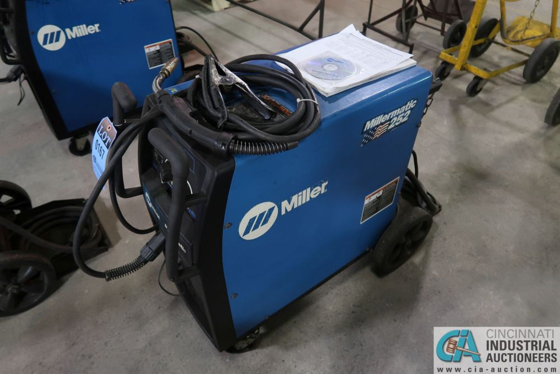 250 AMP MILLER MODEL MILLERMATIC 252 MIG WELDING POWER SOURCE; S/N MA190309N, WITH BUILT-IN WIRE - Image 3 of 7