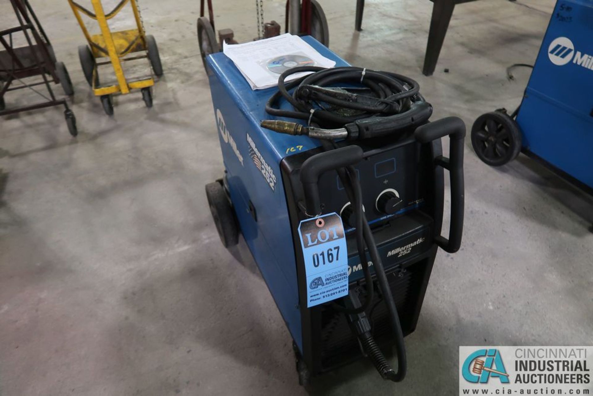250 AMP MILLER MODEL MILLERMATIC 252 MIG WELDING POWER SOURCE; S/N MA190309N, WITH BUILT-IN WIRE