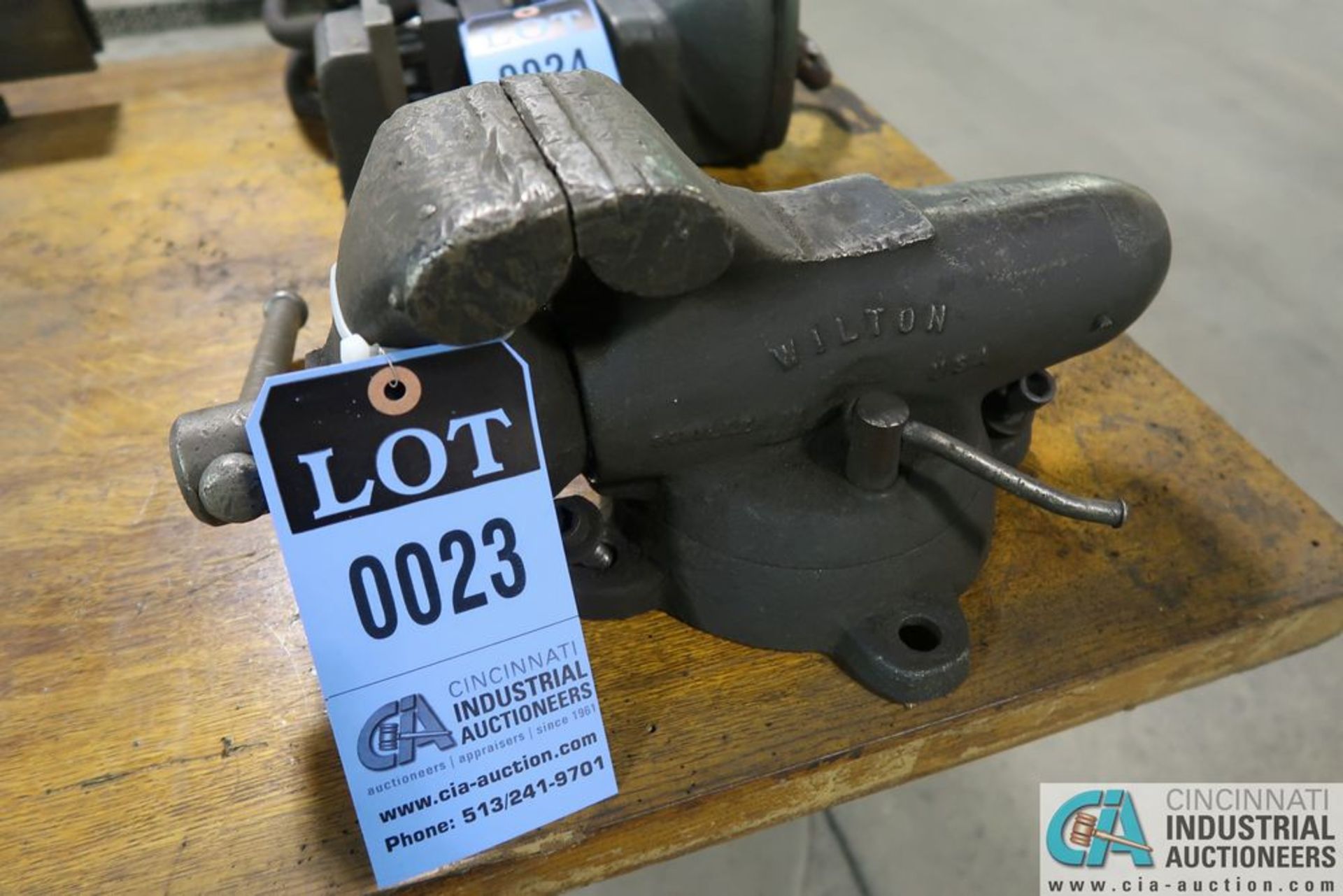 3-1/2" WILTON BENCH VISE