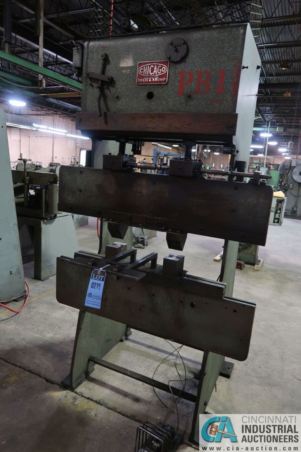 15 TON CHICAGO MODEL 135 MECHANICAL PRESS BRAKE; S/N L14299, 2" STROKE, 3" RAM ADJUSTMENT, 25-60