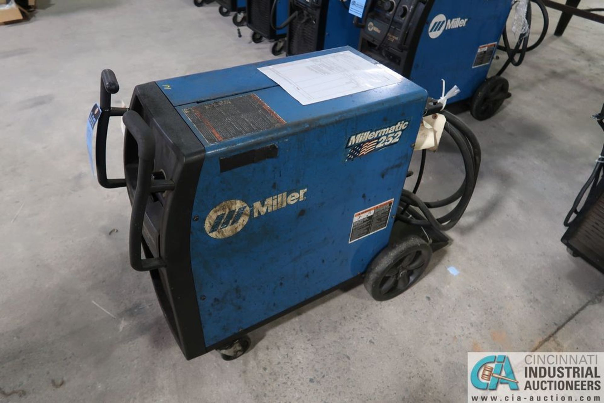 250 AMP MILLER MODEL MILLERMATIC 252 MIG WELDING POWER SOURCE; S/N MB240158N, WITH BUILT-IN WIRE - Image 2 of 7