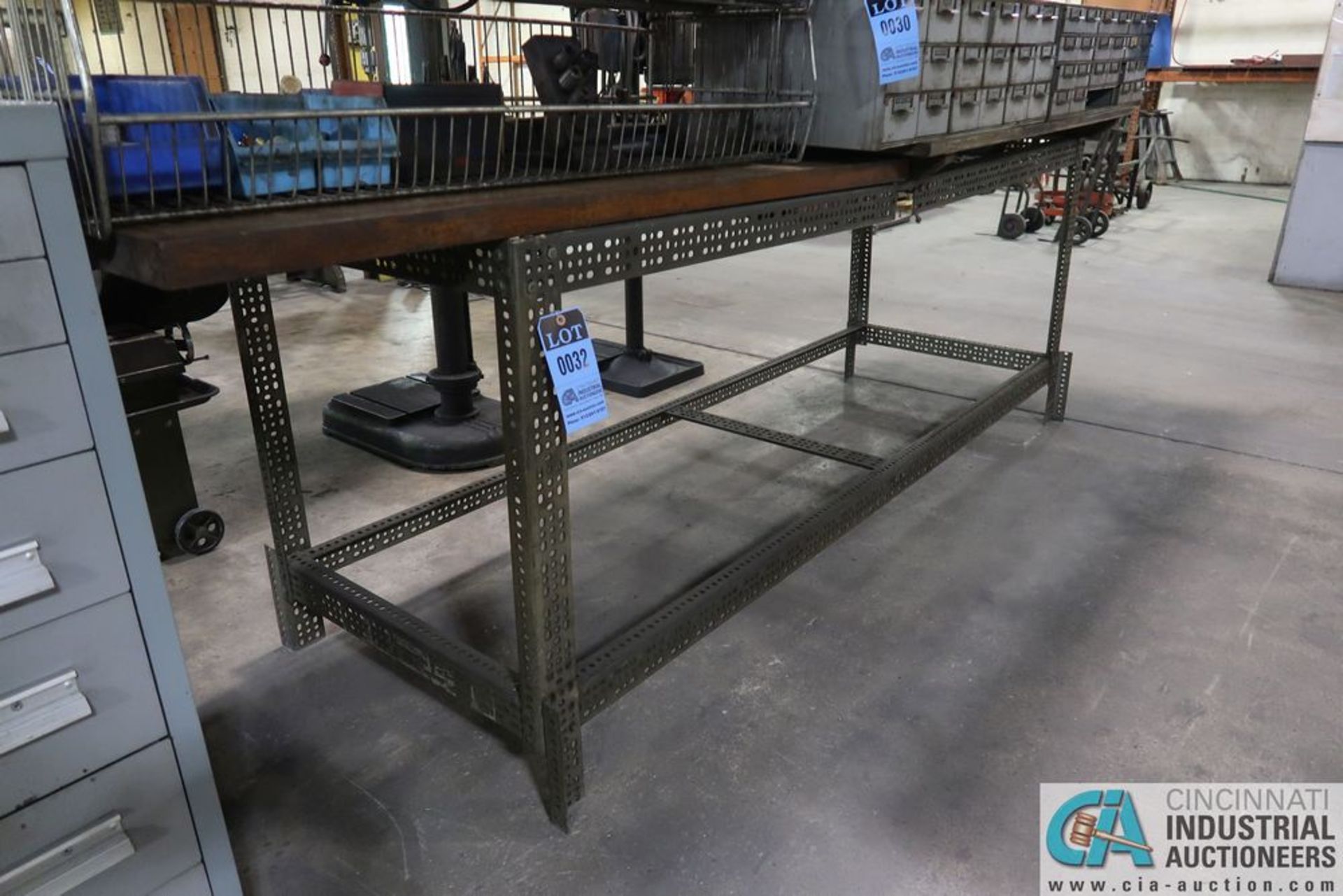 30" X 96" X 40" HIGH BOLT TOGETHER STEEL FRAME WOOD TOP BENCH **DELAYED REMOVAL - PICKUP 6-10-21**