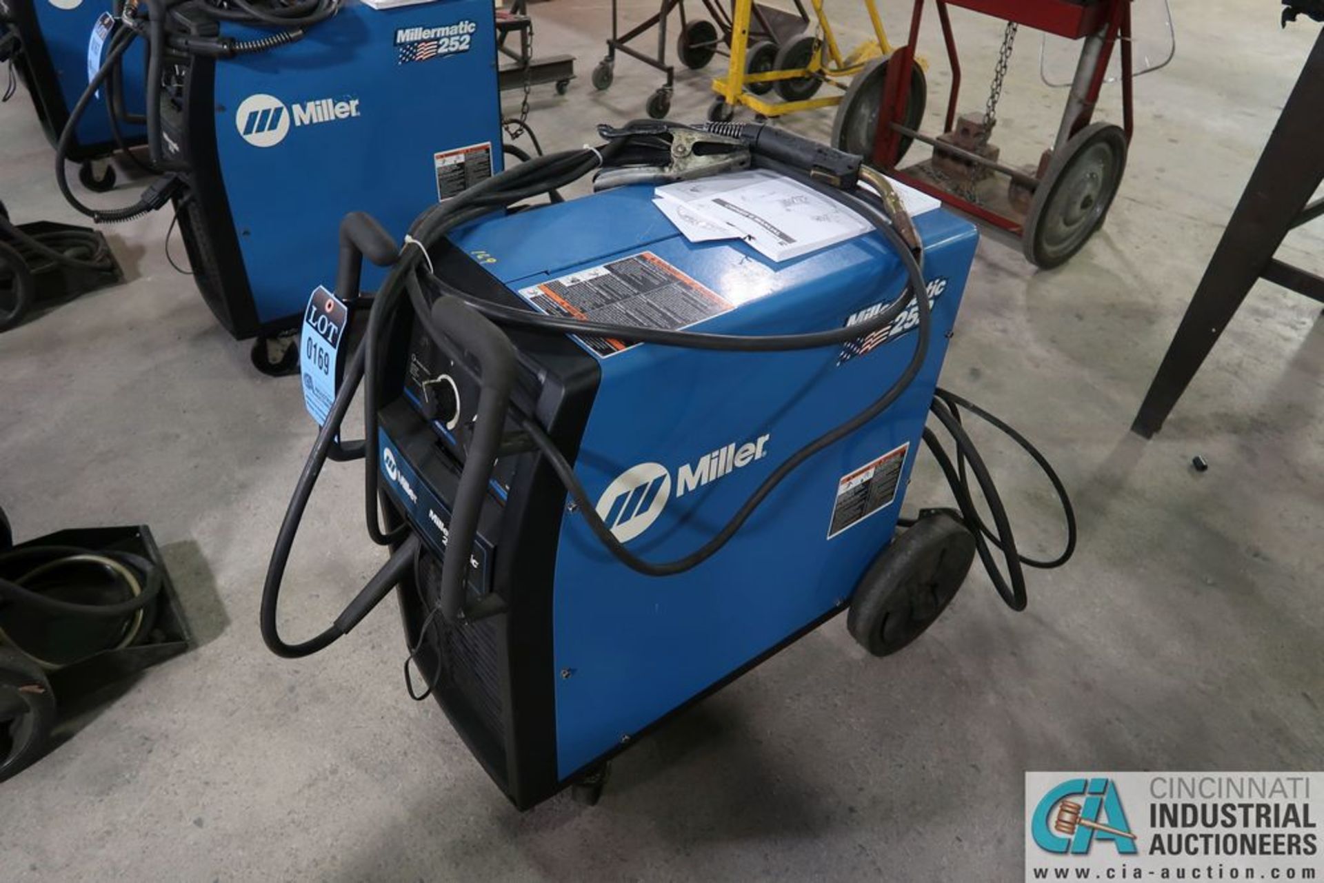 250 AMP MILLER MODEL MILLERMATIC 252 MIG WELDING POWER SOURCE; S/N MA190308N, WITH BUILT-IN WIRE