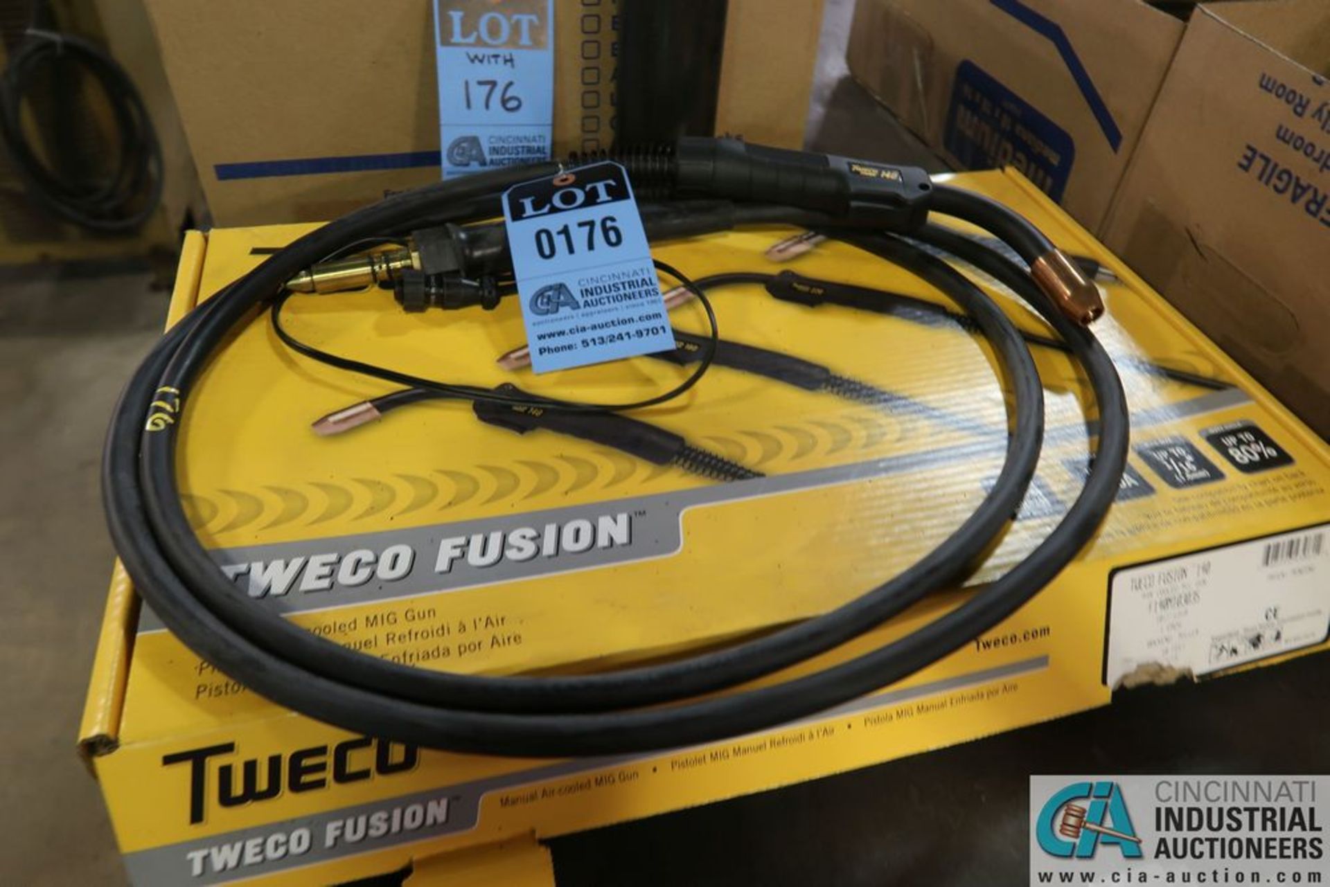 TWECO FUSION 140 NEW AIR COOLED MIG GUN WITH (1) BOX MISCELLANEOUS MIG GUN REPLACEMENT PARTS