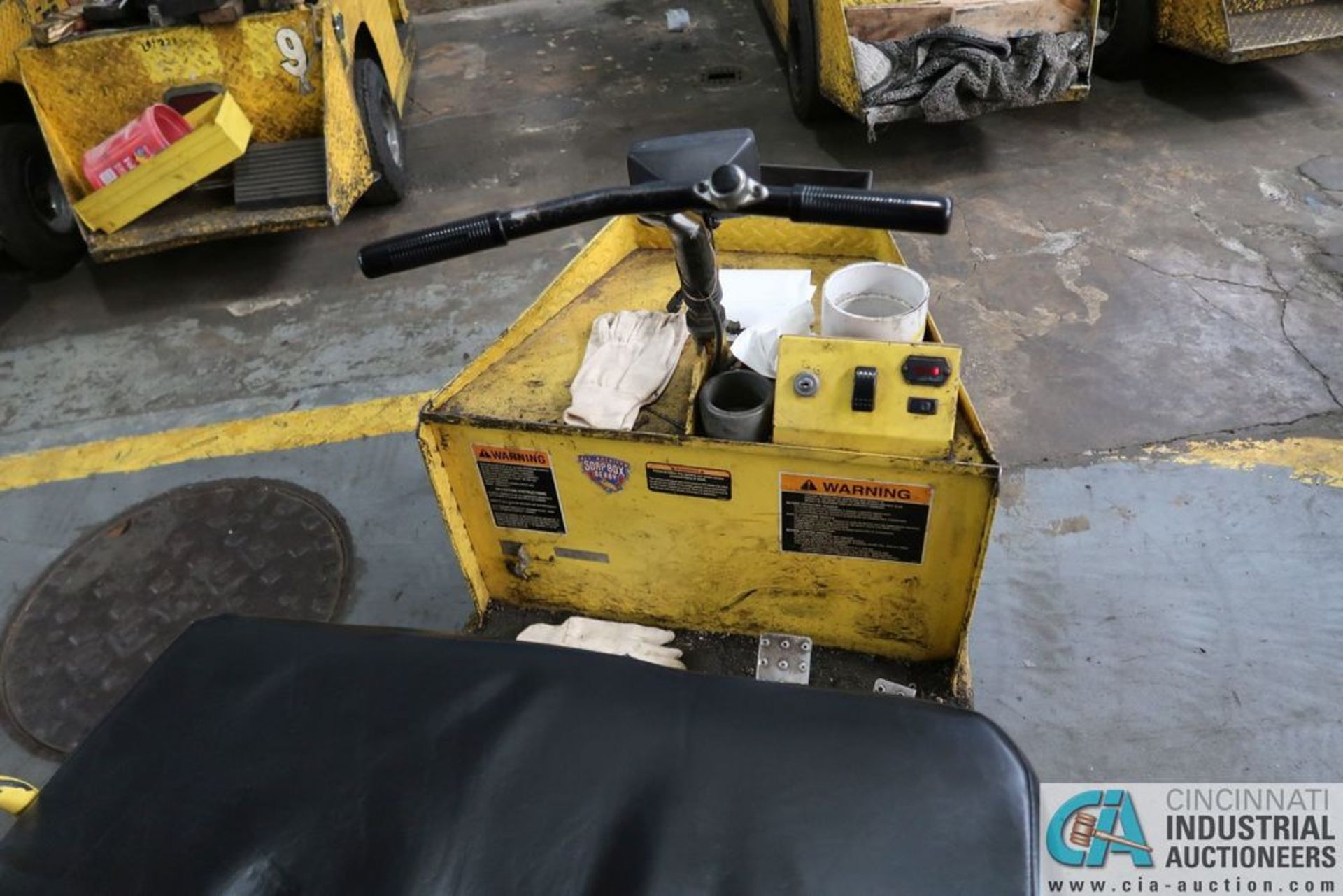 EZGO MODEL MINUTE MISER E ELECTRIC 3-WHEEL SHOP CART; S/N 221210 (5) **Delayed Removal Until 6/18** - Image 4 of 4