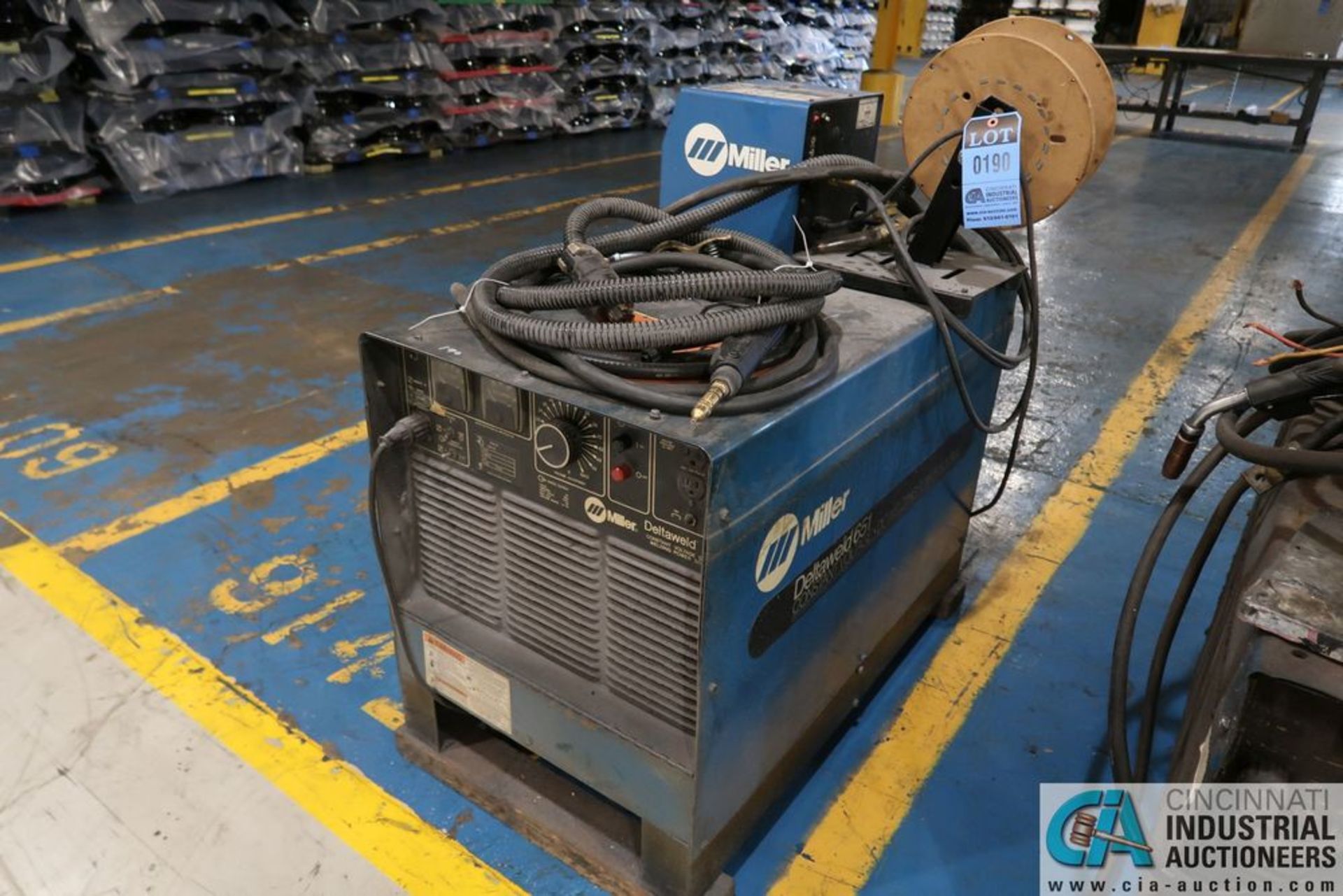 MILLER DELTAWELD 651 MIG WELDER WITH 22A WIRE FEED