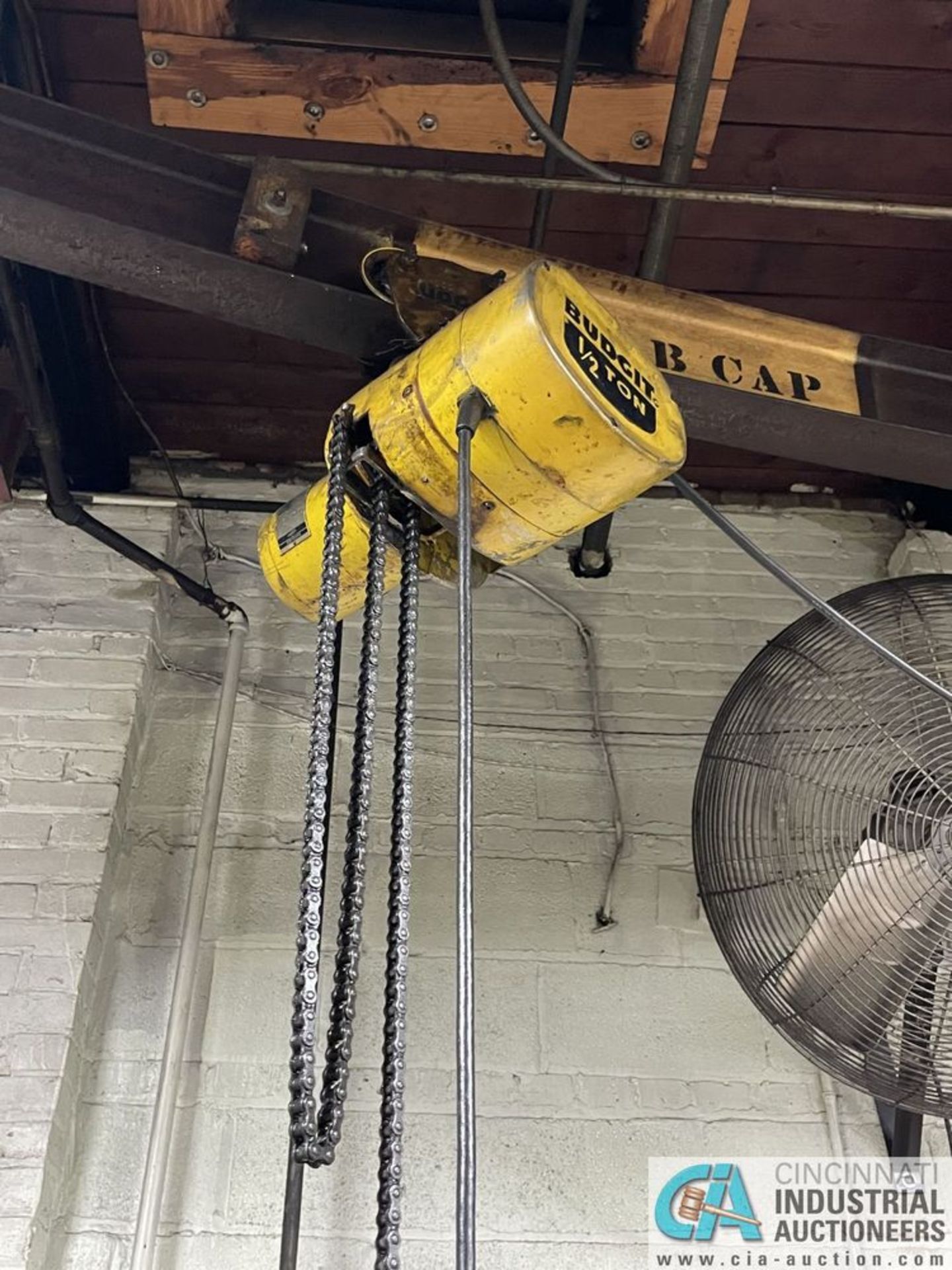 1/2-TON BUDGIT ELECTRIC HOIST W/ TROLLEY (NO BEAM)