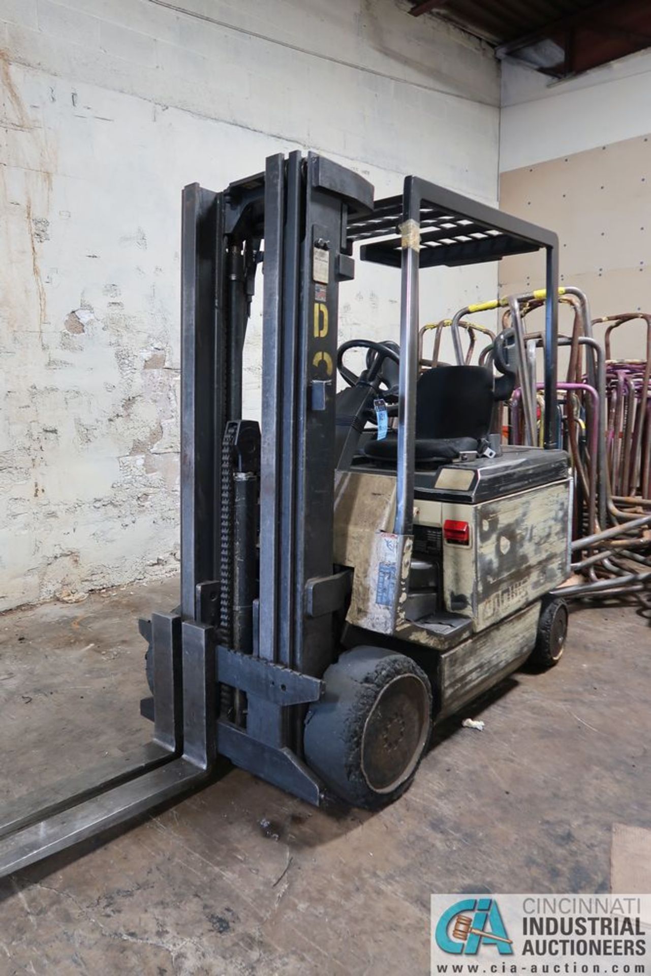 5,000 LB. CROWN MODEL 50FCTT-188 SIT-DOWN ELECTRIC FORKLIFT; S/N 9A107993 (OUT OF SERVICE)