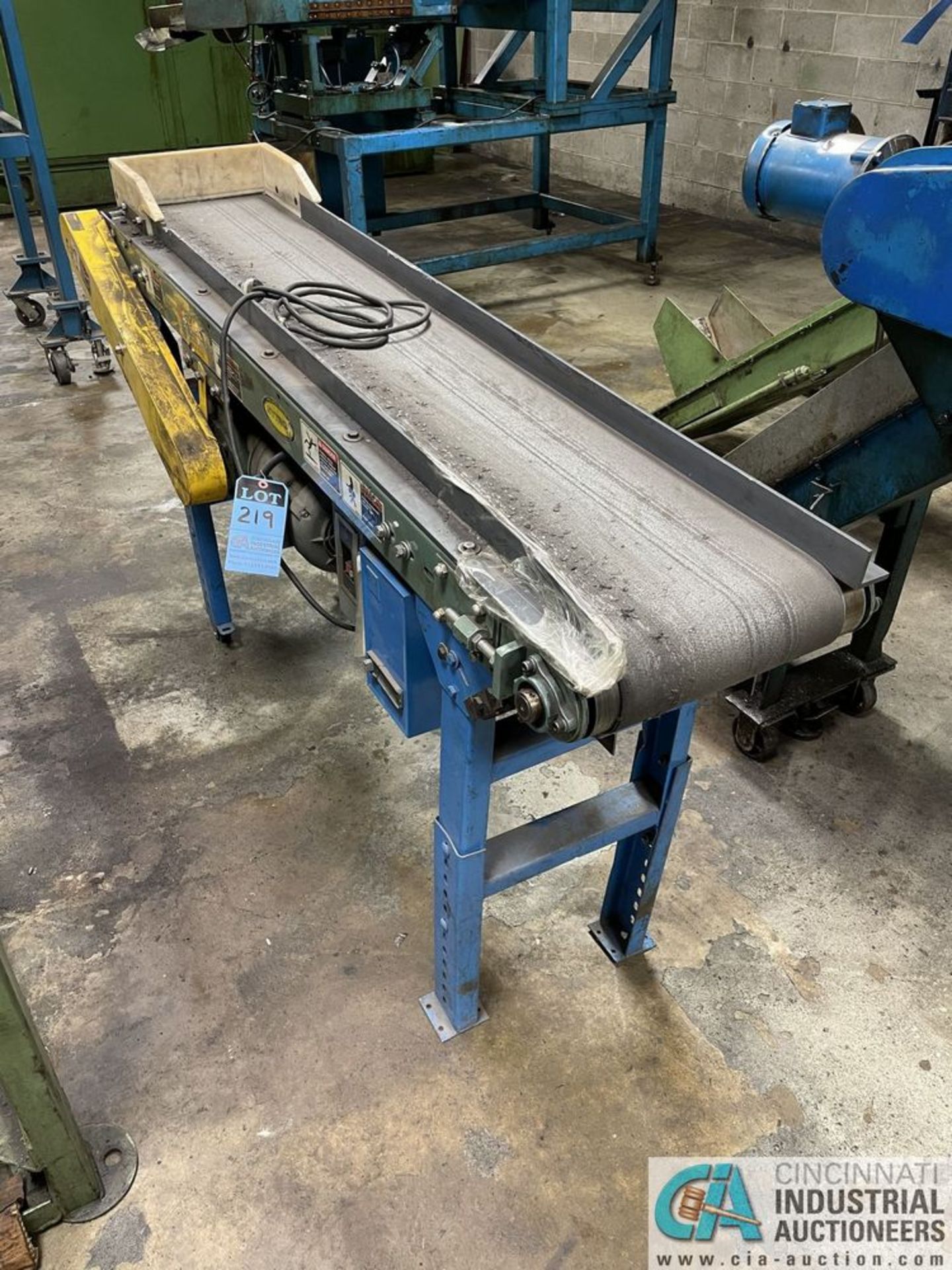 12" X 6' HYTROL MOTORIZED BELT CONVEYOR