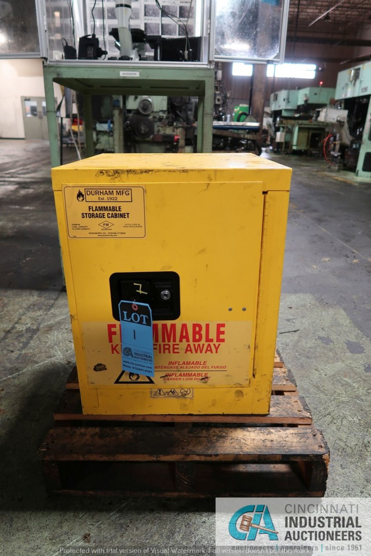 4 GALLON DURHAM MFT FLAMMABLE STORAGE CABINET