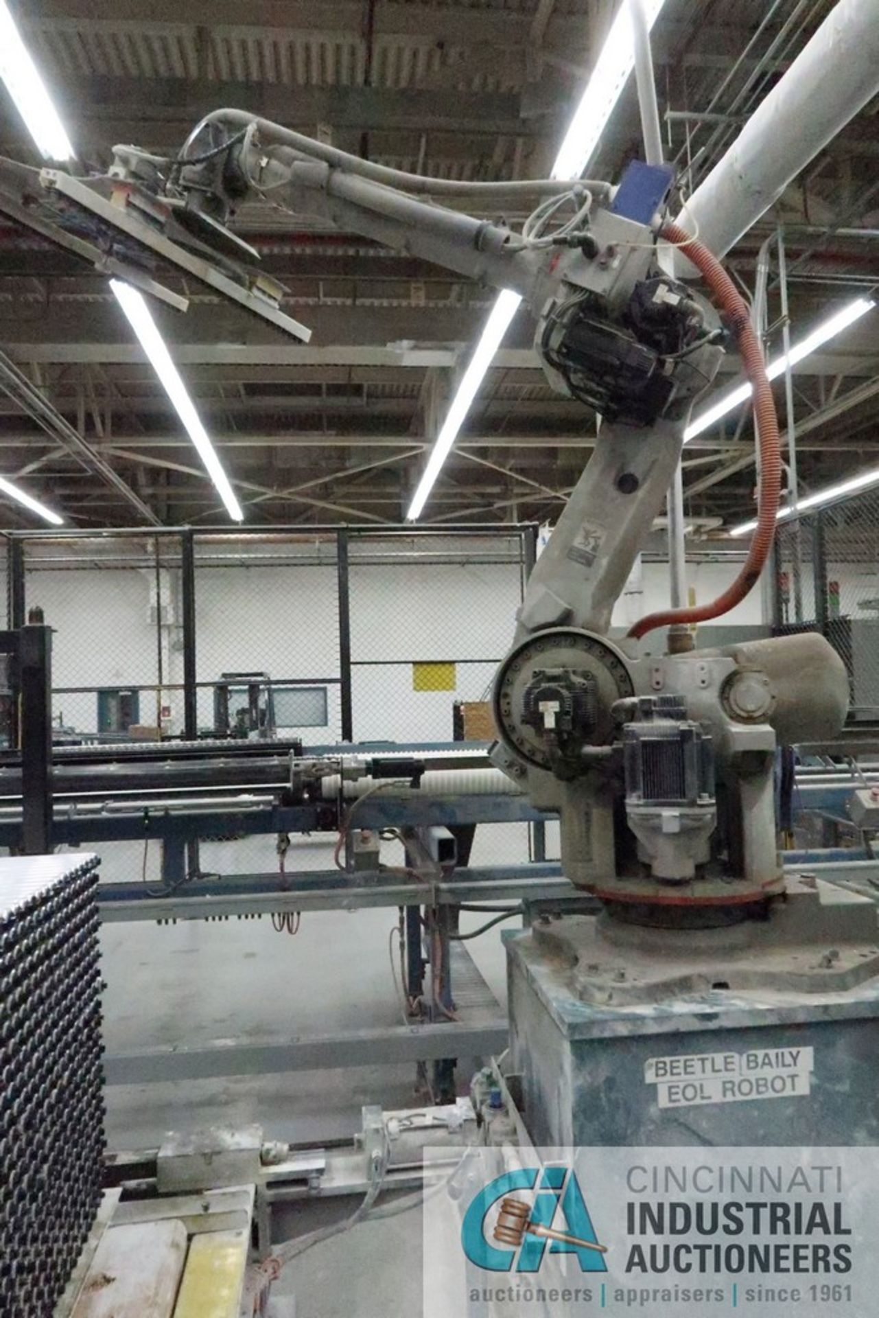 MOTOMAN MODEL UP165-100 SIX-AXIS ROBOT; TYPE YR165-A35, S/N S2M880-1-2-2, PAYLOAD: 100-KG, 34"