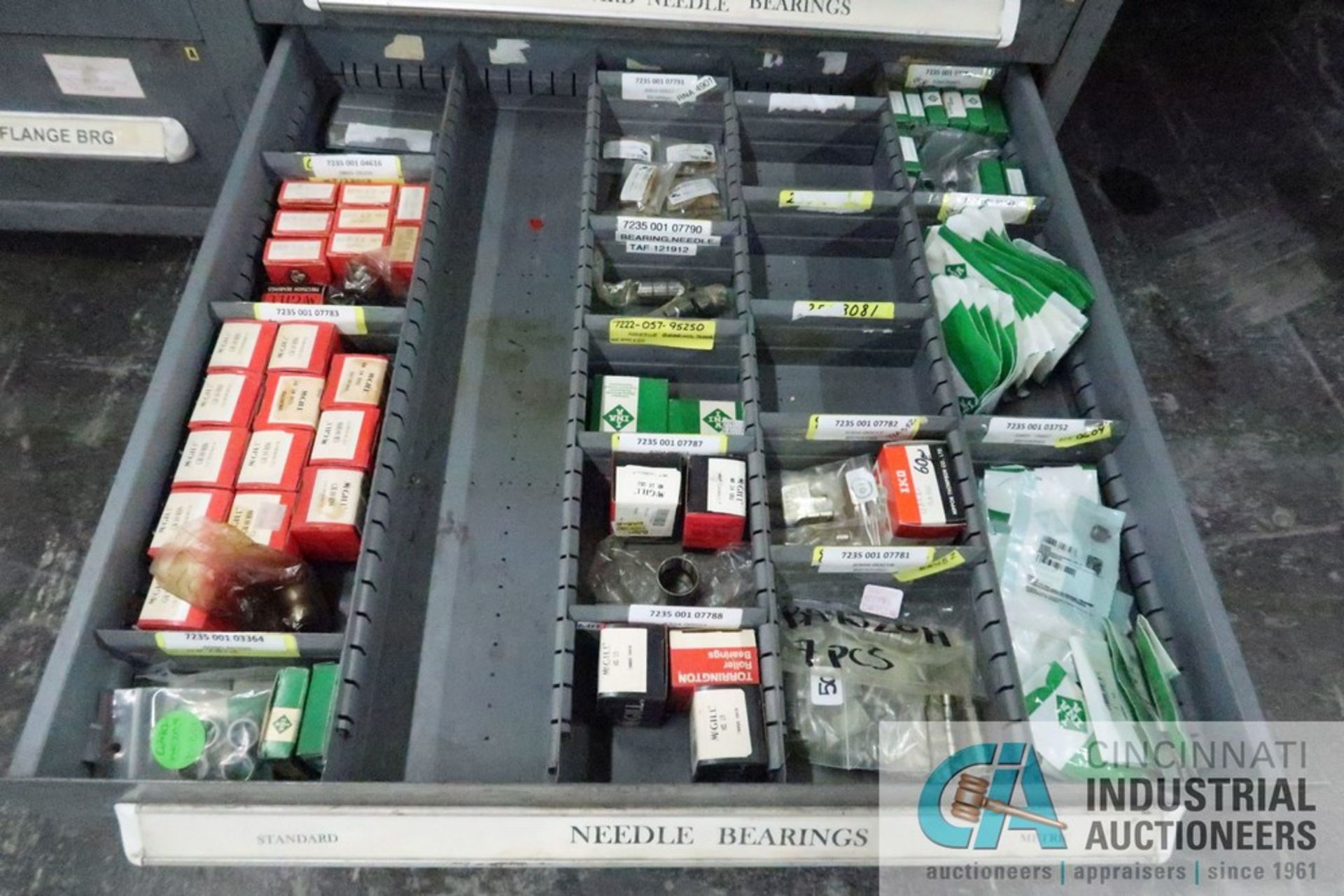 12-DRAWER VIDMAR CABINET WITH CONTENTS INCLUDING MISCELLANEOUS CAM FOLLOWERS AND BEARINGS (CABINET - Image 12 of 13