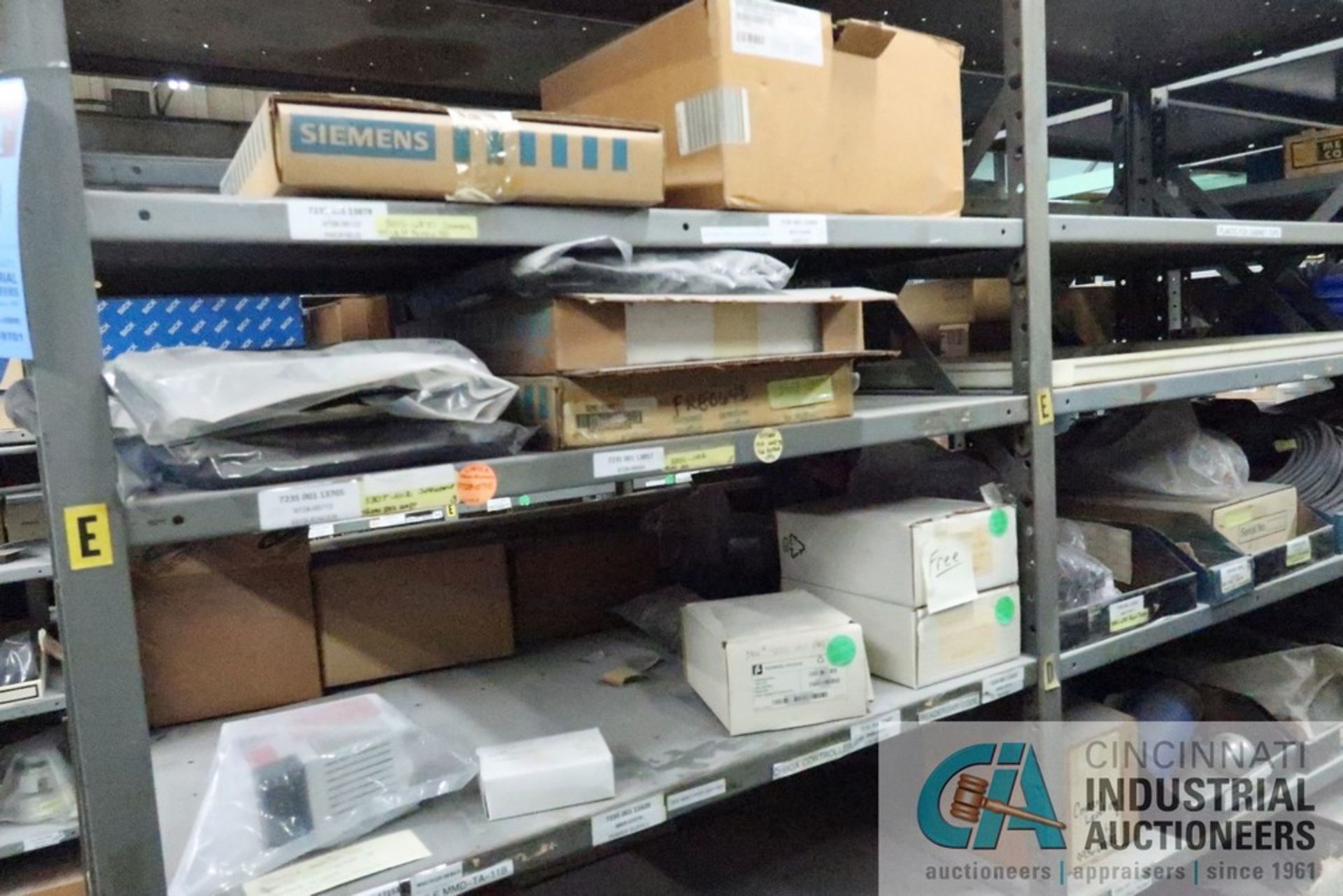(LOT) (8) SECTIONS STEEL SHELVING W/ MISC. MODULES, CONTROLLERS, VELDING SYSTEMS, PUMPS, LIGHT - Image 3 of 16