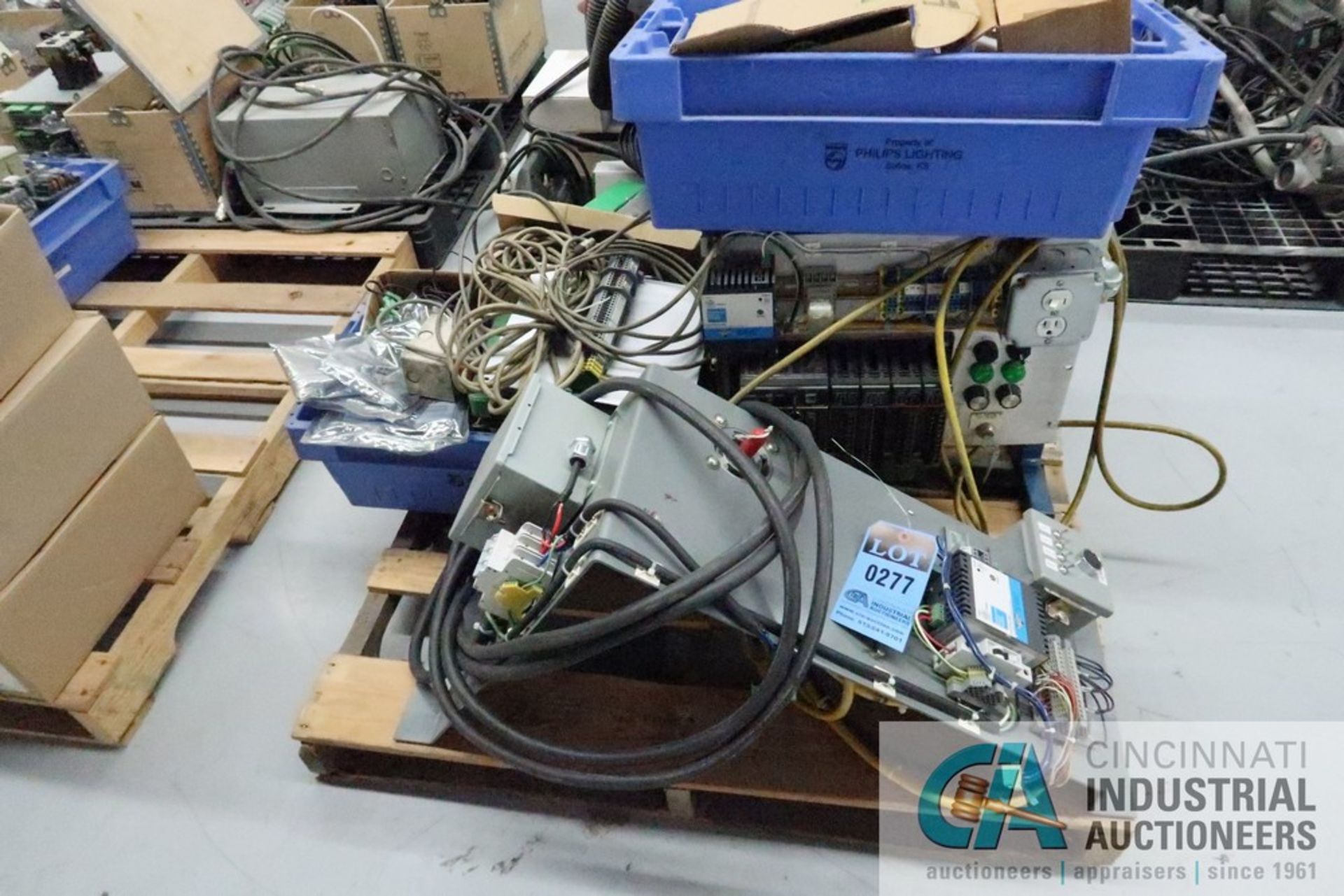 (LOT) (4) SKIDS MISC. ELECTRONIC BOARDS, SERVO MOTORS, MODULES, INVERTERS, POWER SUPPLIES - Image 2 of 13