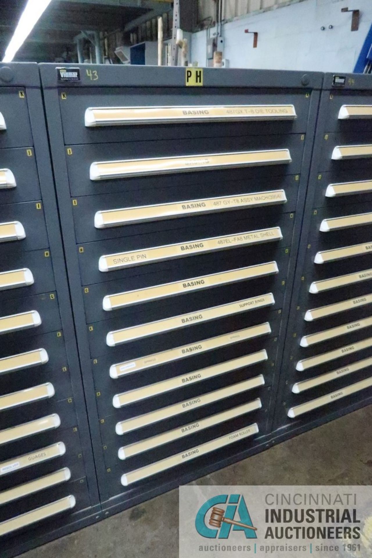 11-DRAWER VIDMAR CABINET WITH CONTENTS INCLUDING MISCELLANEOUS BASING DIE TOOLING, PINS, SPRINGS,