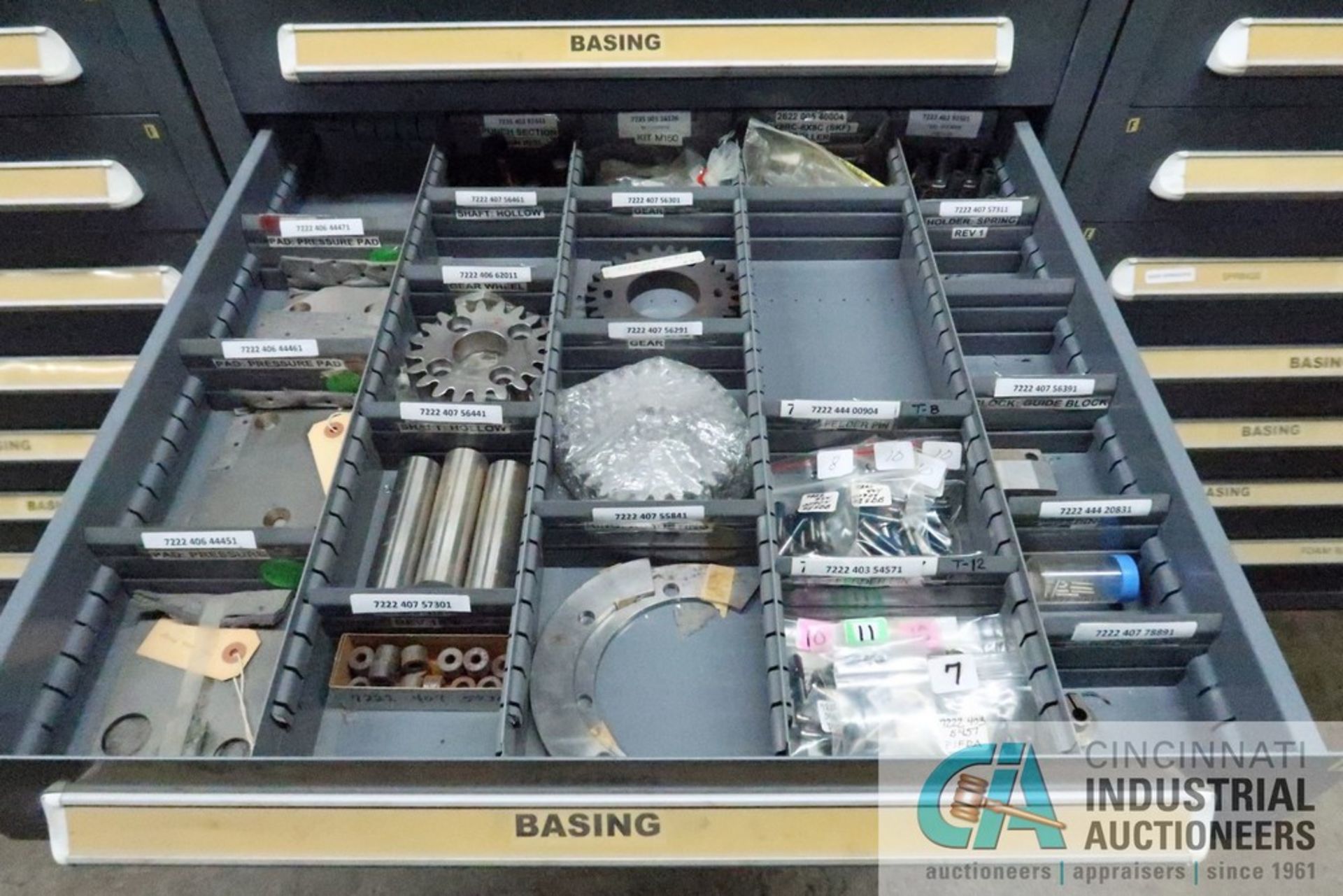 11-DRAWER VIDMAR CABINET WITH CONTENTS INCLUDING MISCELLANEOUS BASING ELECTRICAL, O-RINGS, - Image 6 of 11