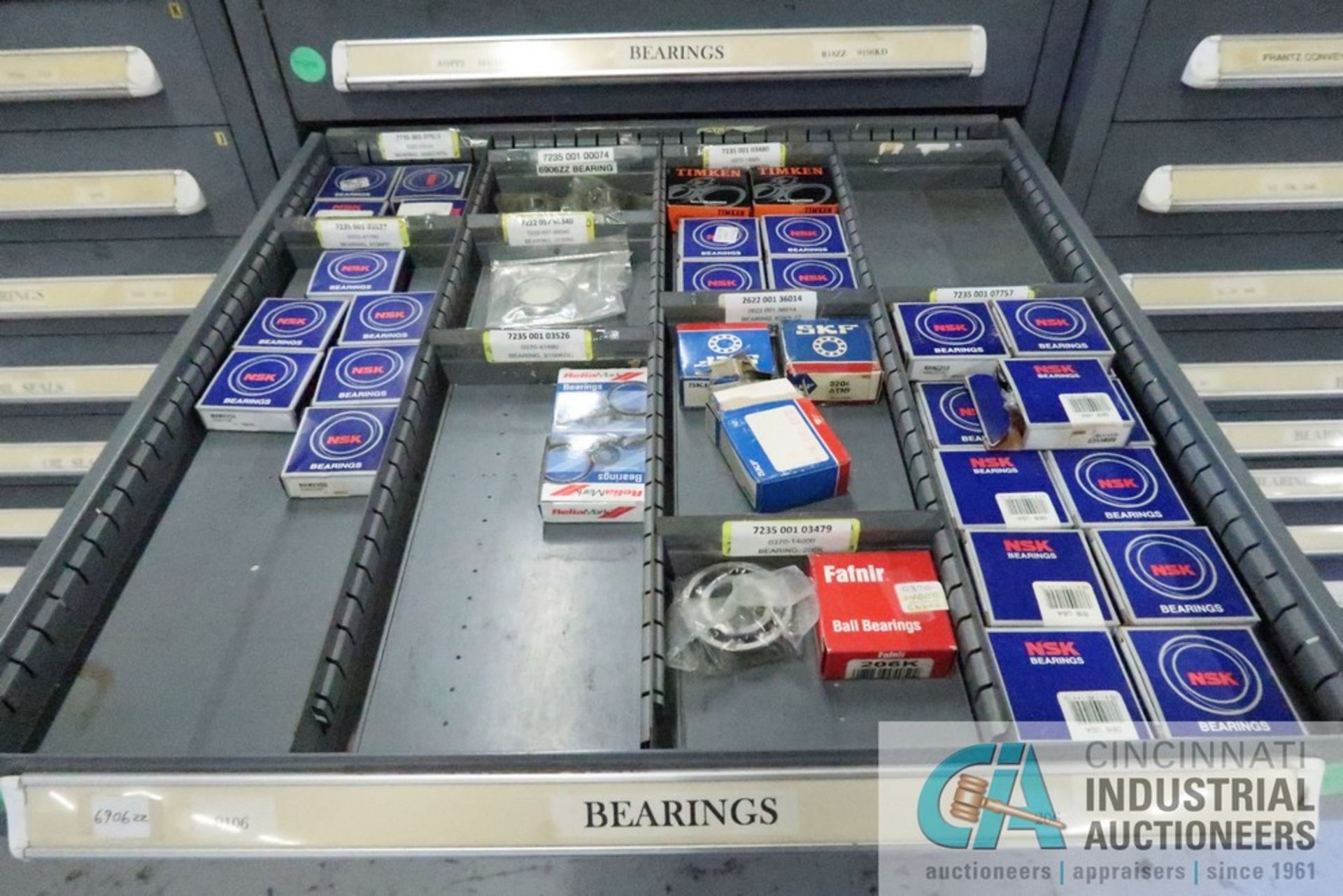 13-DRAWER VIDMAR CABINET WITH CONTENTS INCLUDING MISCELLANEOUS BEARINGS (CABINET CD) - Image 3 of 14