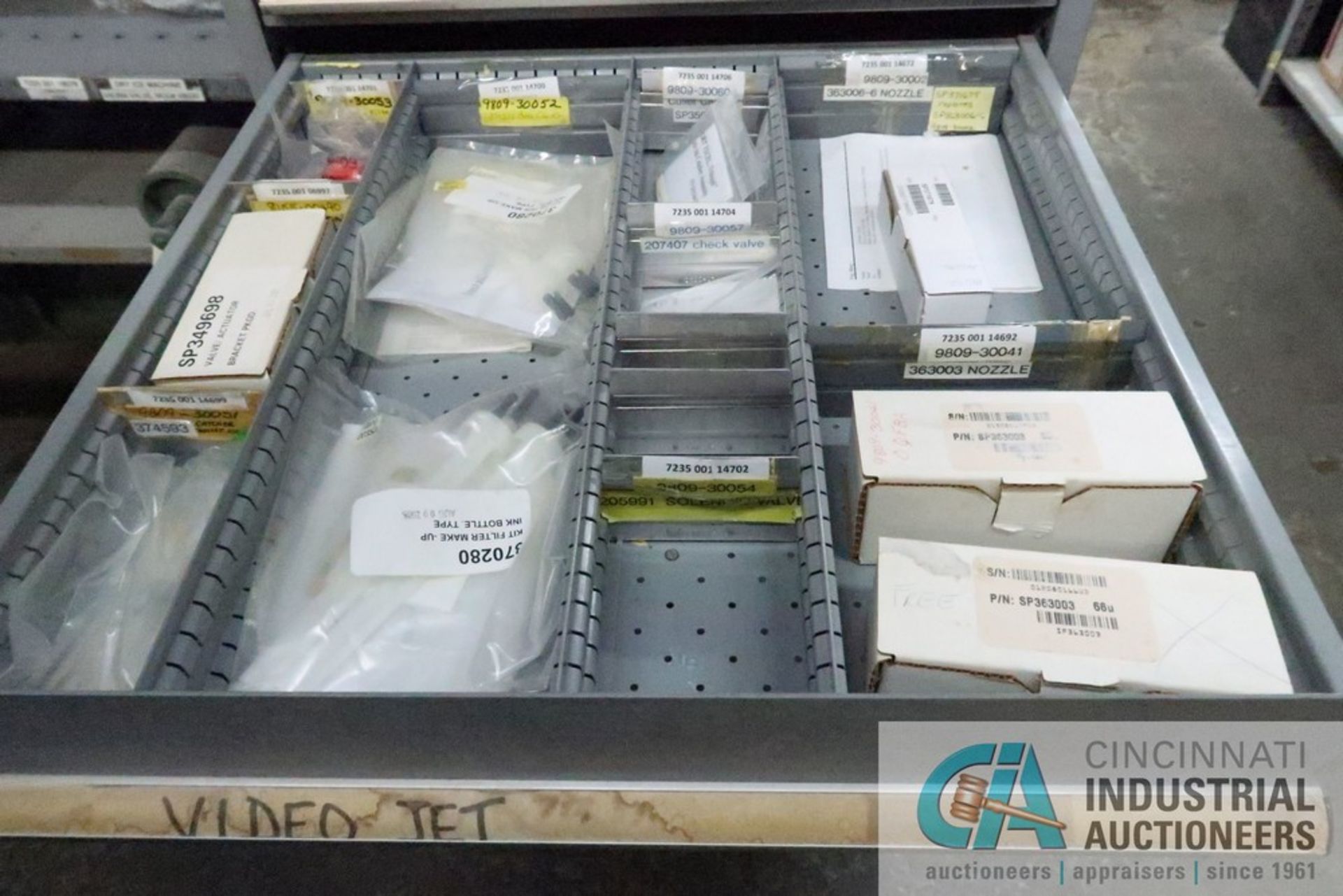 11-DRAWER LISTA CABINET WITH CONTENTS INCLUDING MISCELLANEOUS PARTS FOR SANDBLASTER, DRY ICE - Image 7 of 11