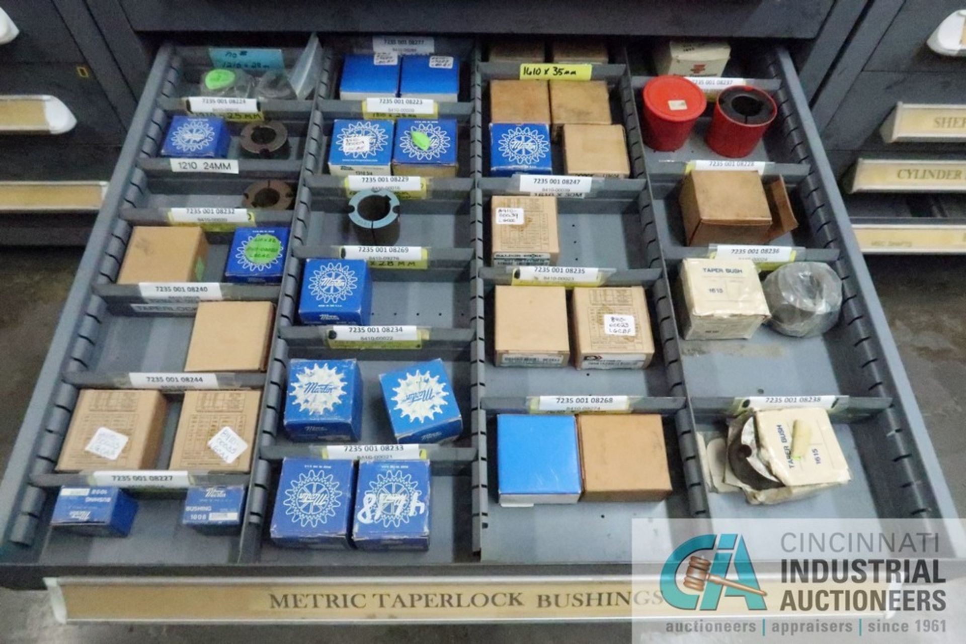 14-DRAWER LISTA CABINET WITH CONTENTS INCLUDING MISCELLANEOUS METRIC SPROCKETS, PULLEYS, BUSHING ( - Image 13 of 14