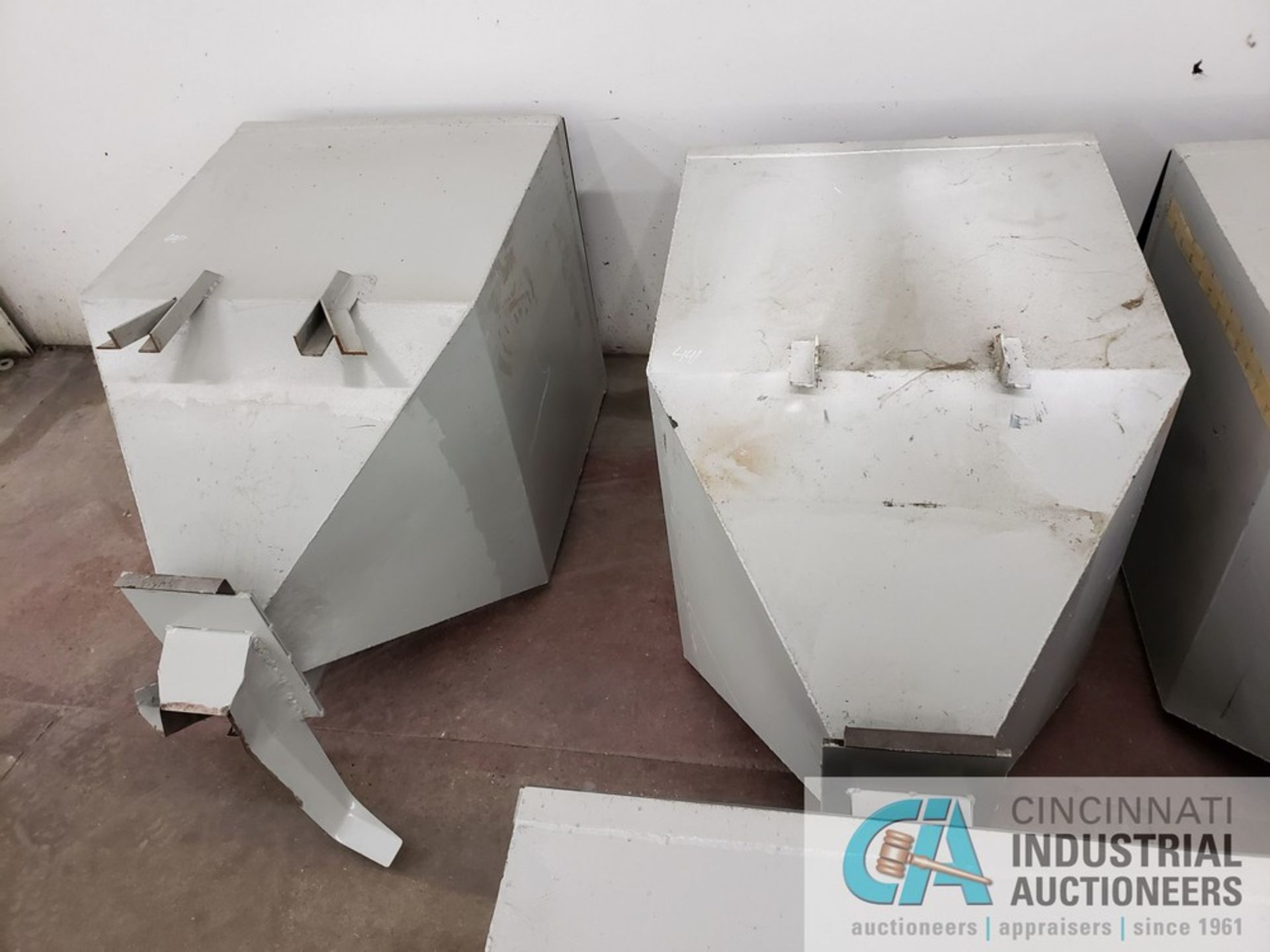 30" X 30" X 52" HIGH FABRICATED SINGLE COMPARTMENT LOAD HOPPERS - Image 4 of 5