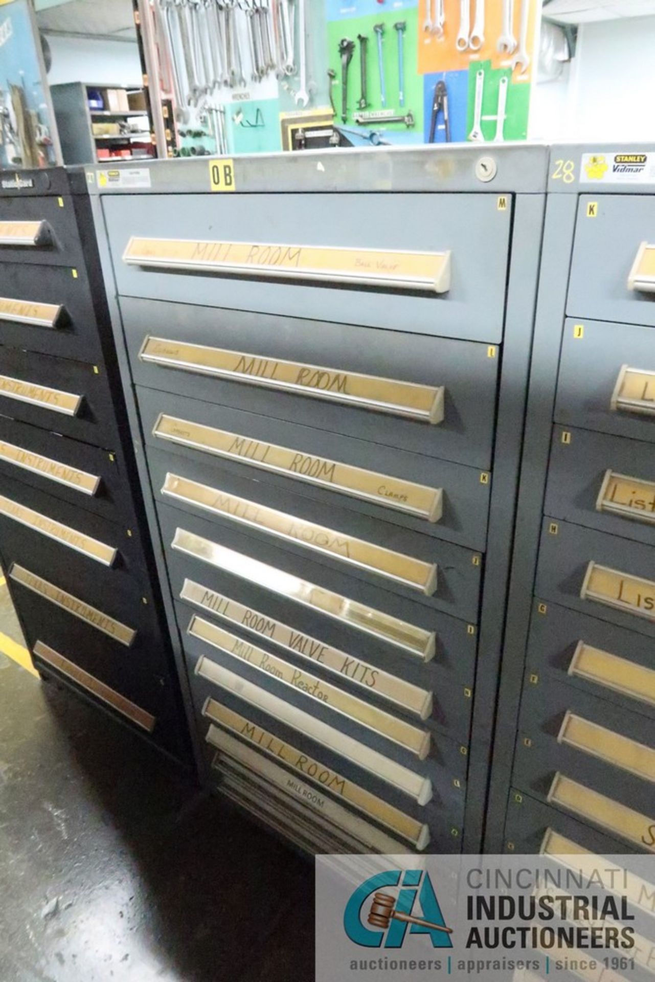 12-DRAWER VIDMAR CABINET WITH CONTENTS INCLUDING MISCELLANEOUS MILL ROOM PARTS (CABINET OB)