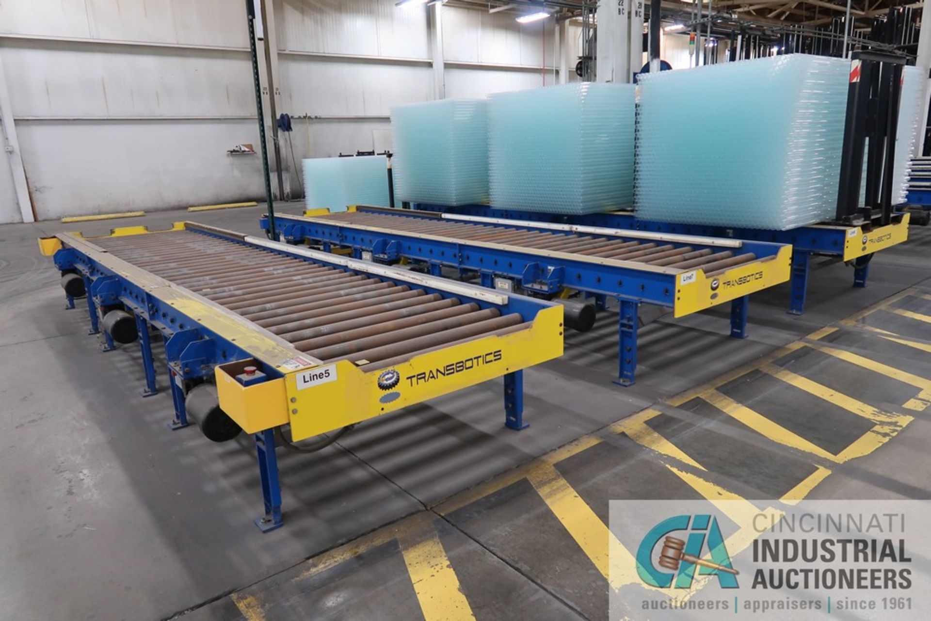 LINES 40" WIDE X 18' LONG (APPROX.) TRANSBOTICS MODEL CDLR-7244 CONVEYOR ACCUMULATOR STATIONS WITH - Image 5 of 18