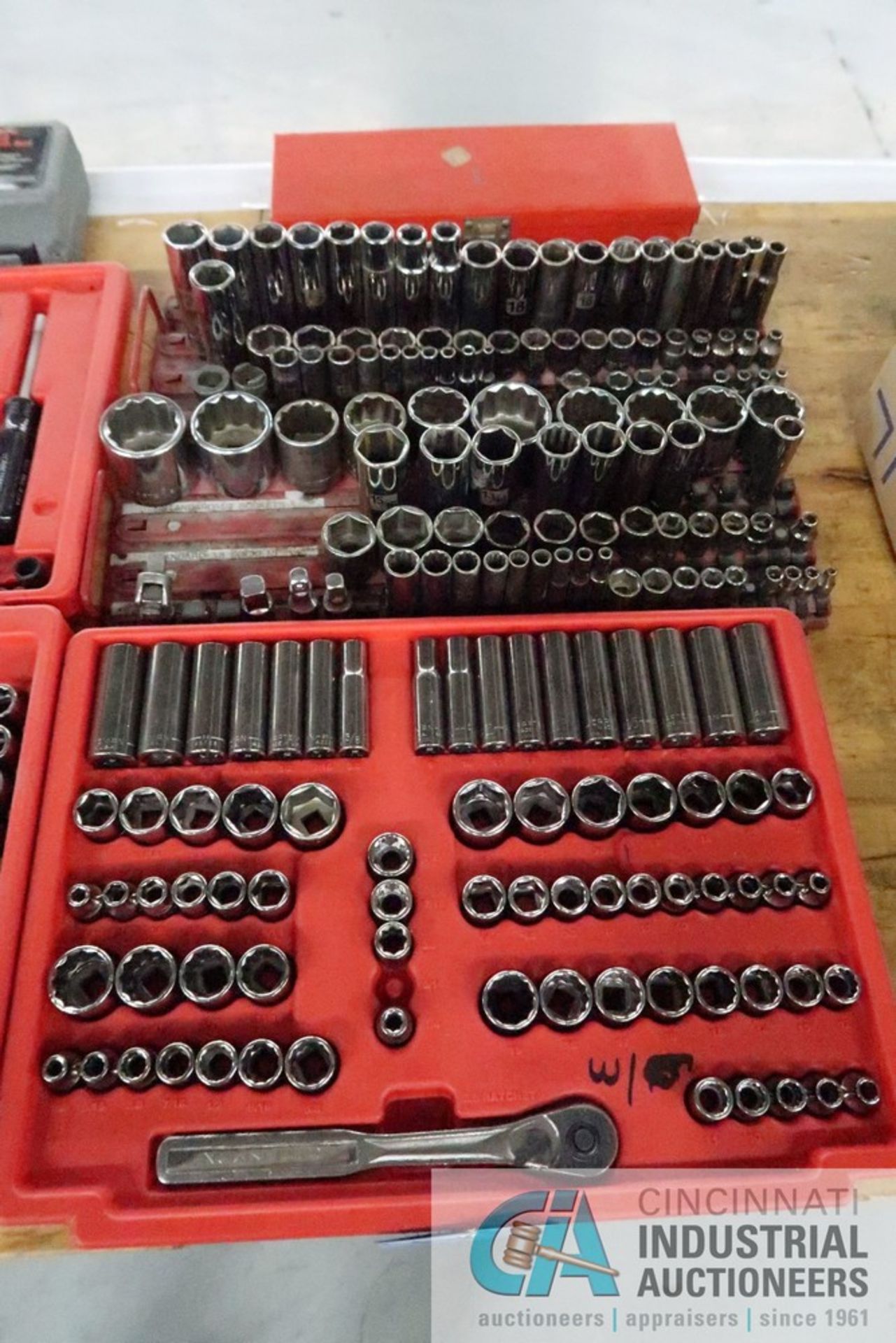 (LOT) MISCELLANEOUS DRIVE STANDARD / METRIC SOCKET SETS - Image 3 of 3