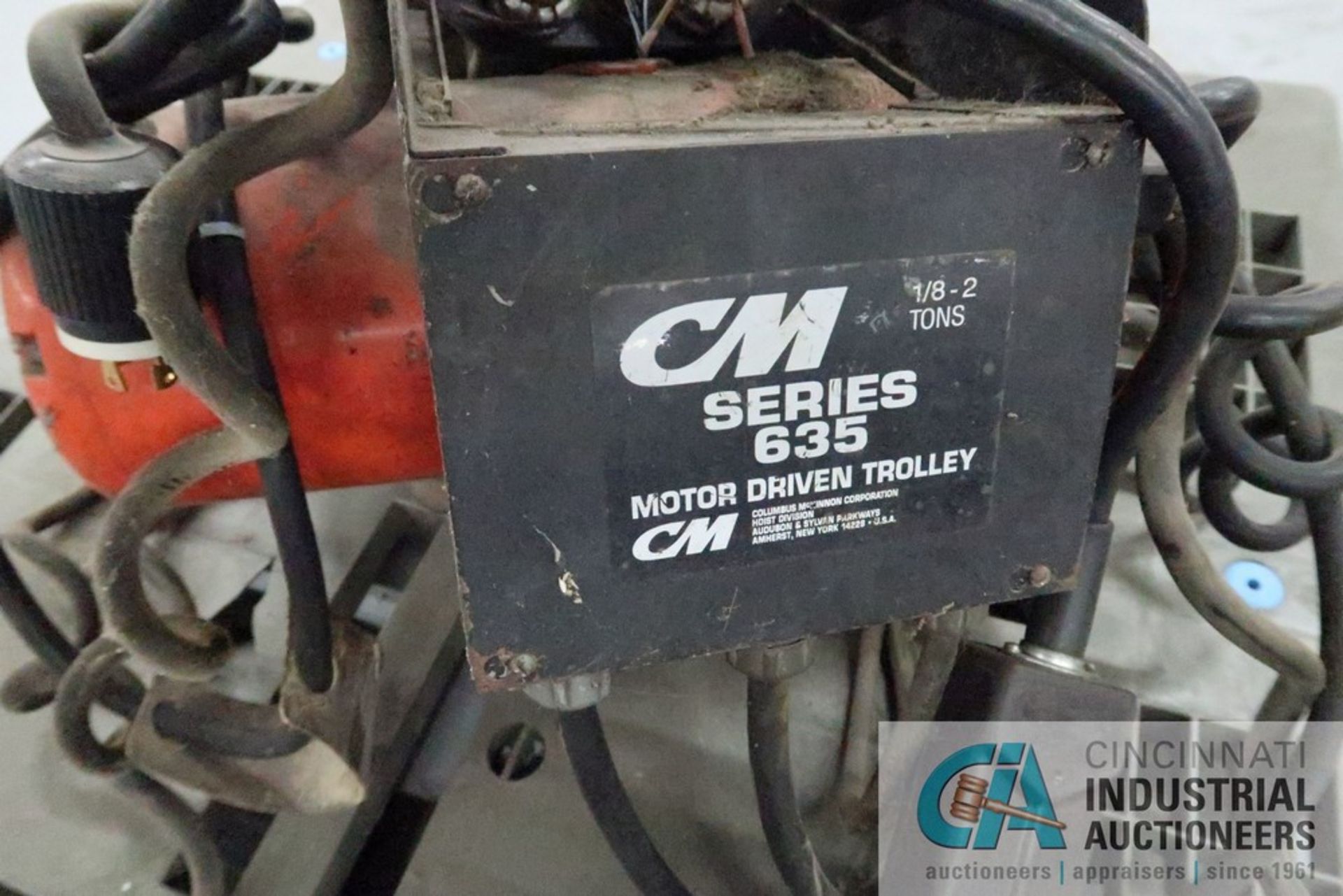 1 TON CAPACITY CM LODESTAR POWER TROLLEY FOUR-WAY CHAIN HOIST; S/N N/A - Image 3 of 3