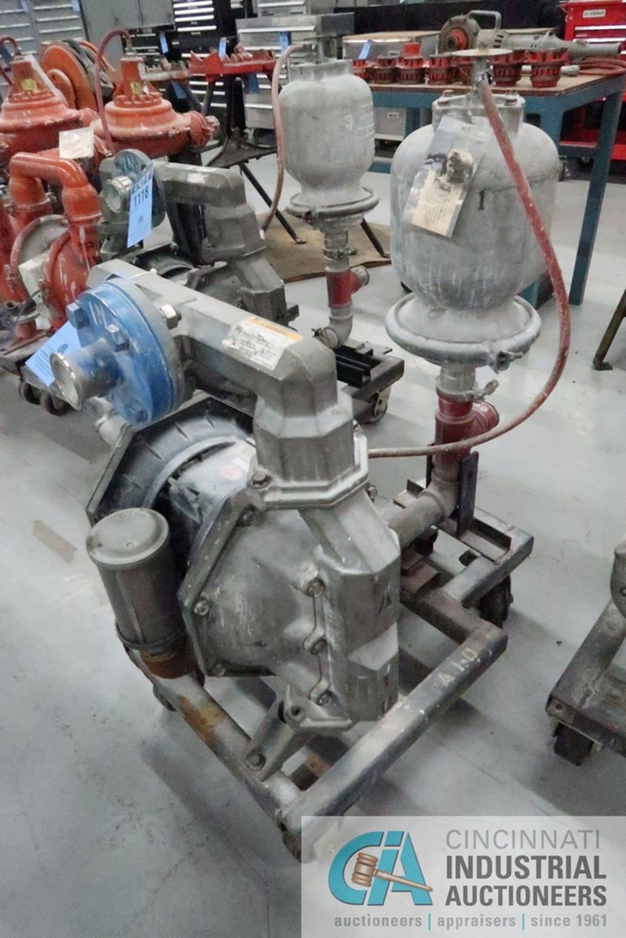2" ARO MODEL PF20A AIR-OPERATED DOUBLE DIAPHRAM PORTABLE STAINLESS STEEL WATER PUMP - Image 2 of 2