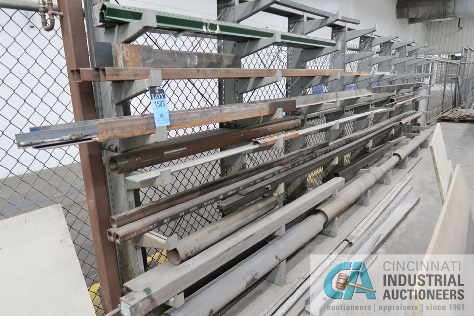 (LOT) LARGE ASSORTMENT MISCELLANEOUS COLD ROLLED STEEL, ALUMINUM, BRASS, SHEET STOCK, ELECTRICAL