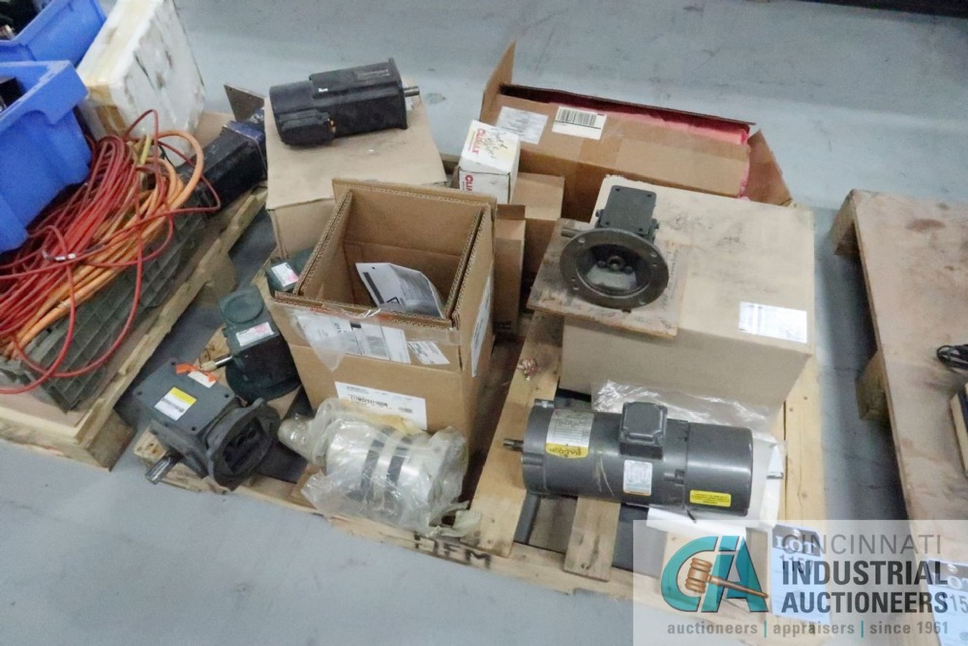 SKID MISCELLANEOUS MOTORS AND GEAR REDUCERS