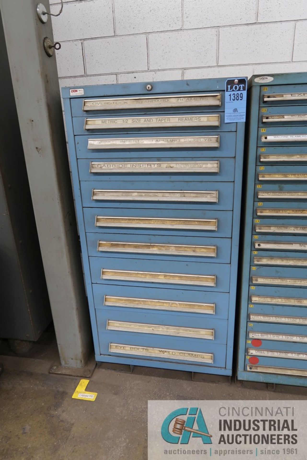 LYON ELEVEN DRAWER TOOL CABINET AND CONTENTS LOADED WITH REAMERS, CARBIDE INSERTS, EXTENDED