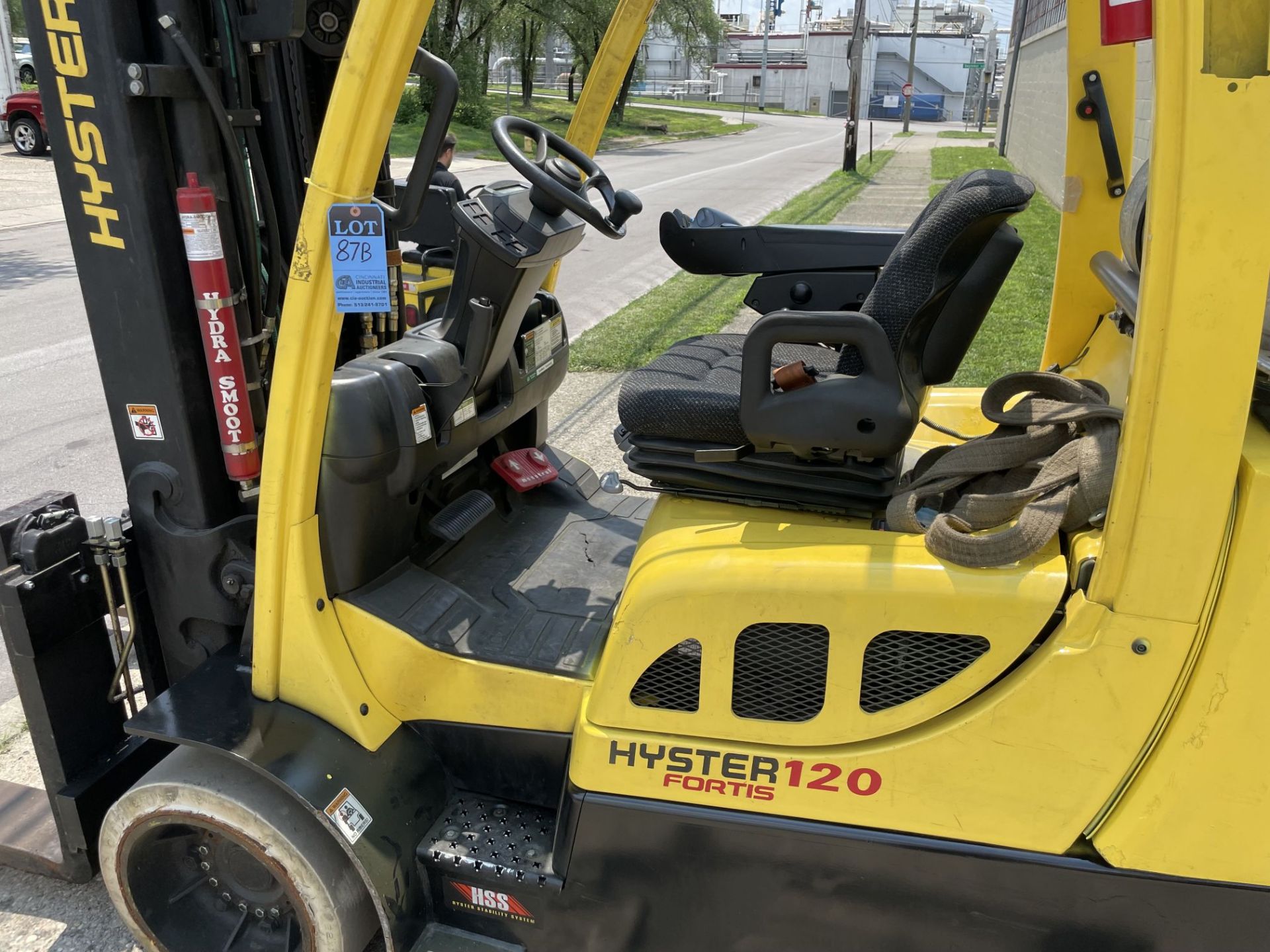 ****2015 - 12,000 LB. HYSTER MODEL S120FTS LP GAS CUSHION TIRE LIFT TRUCK; S/N H004V03838N - Image 15 of 15