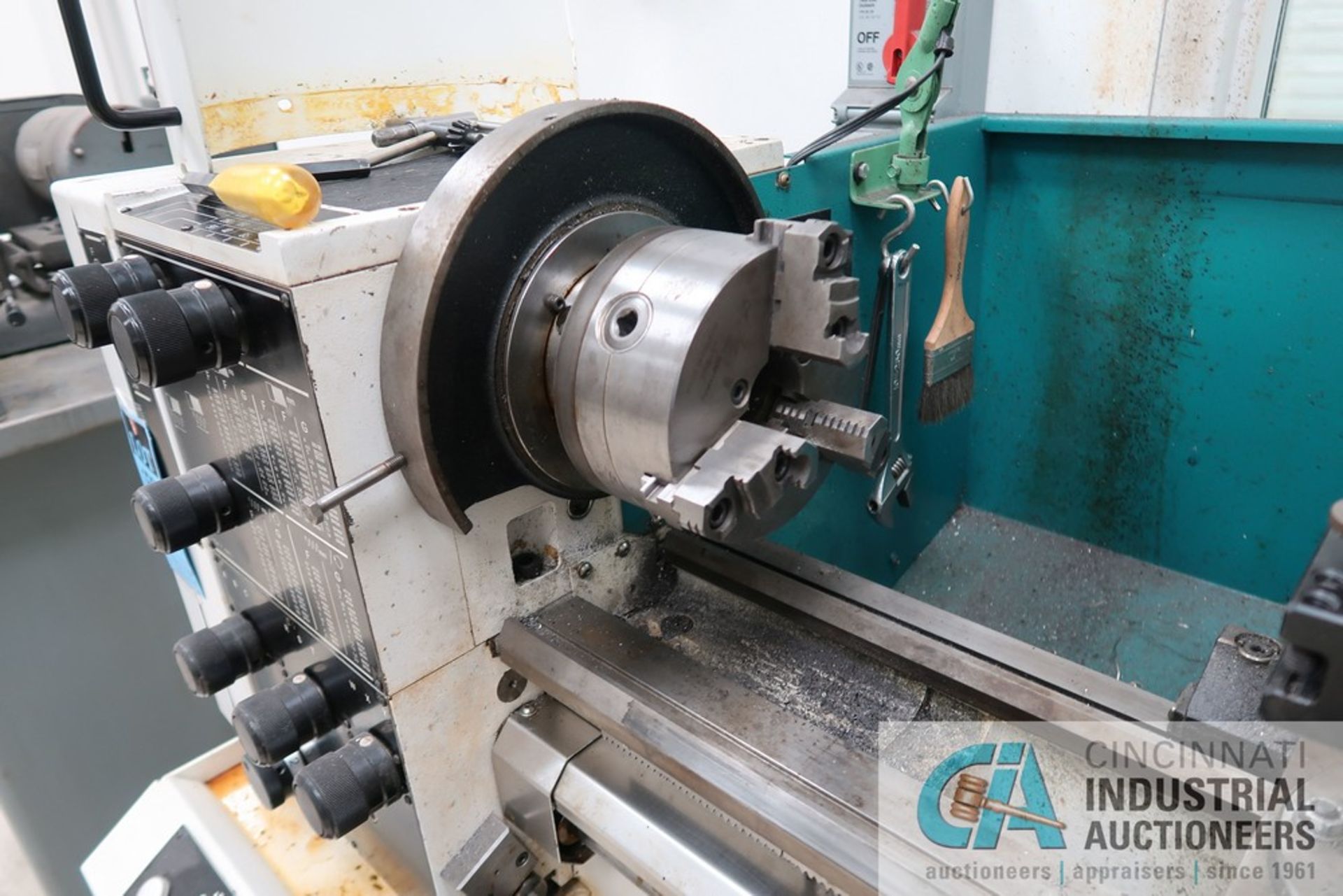 13" X 40" CLAUSING MODEL 8027J GEARED HEAD ENGINE LATHE; S/N NG01496, WITH 6" THREE JAW CHUCK AND - Image 5 of 11