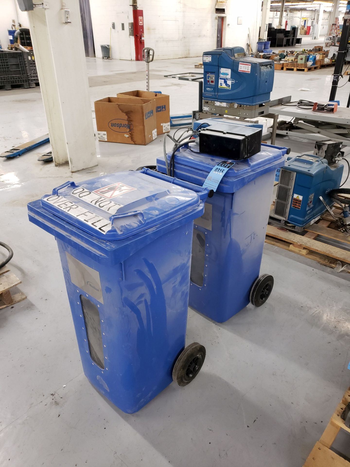 NORDSON ADHESIVE BIN W/ PS40 POWER SUPPLY & EPC-15 PATTERN CONTROL SYSTEM **Loading Fee Due