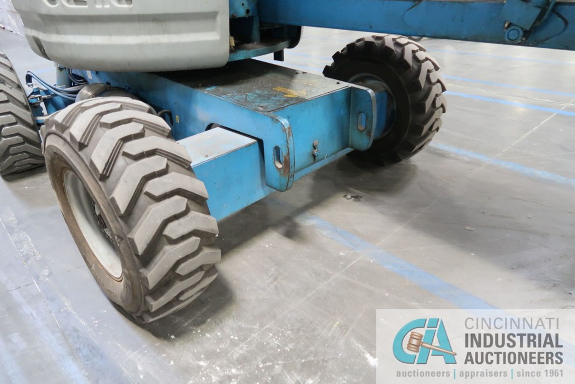 GENIE MODEL Z45/25J LPG PNEUMATIC ROUGH TERRAIN TIRE BOOM TYPE MAN LIFT; BOOM NO. B13356 - Image 6 of 14