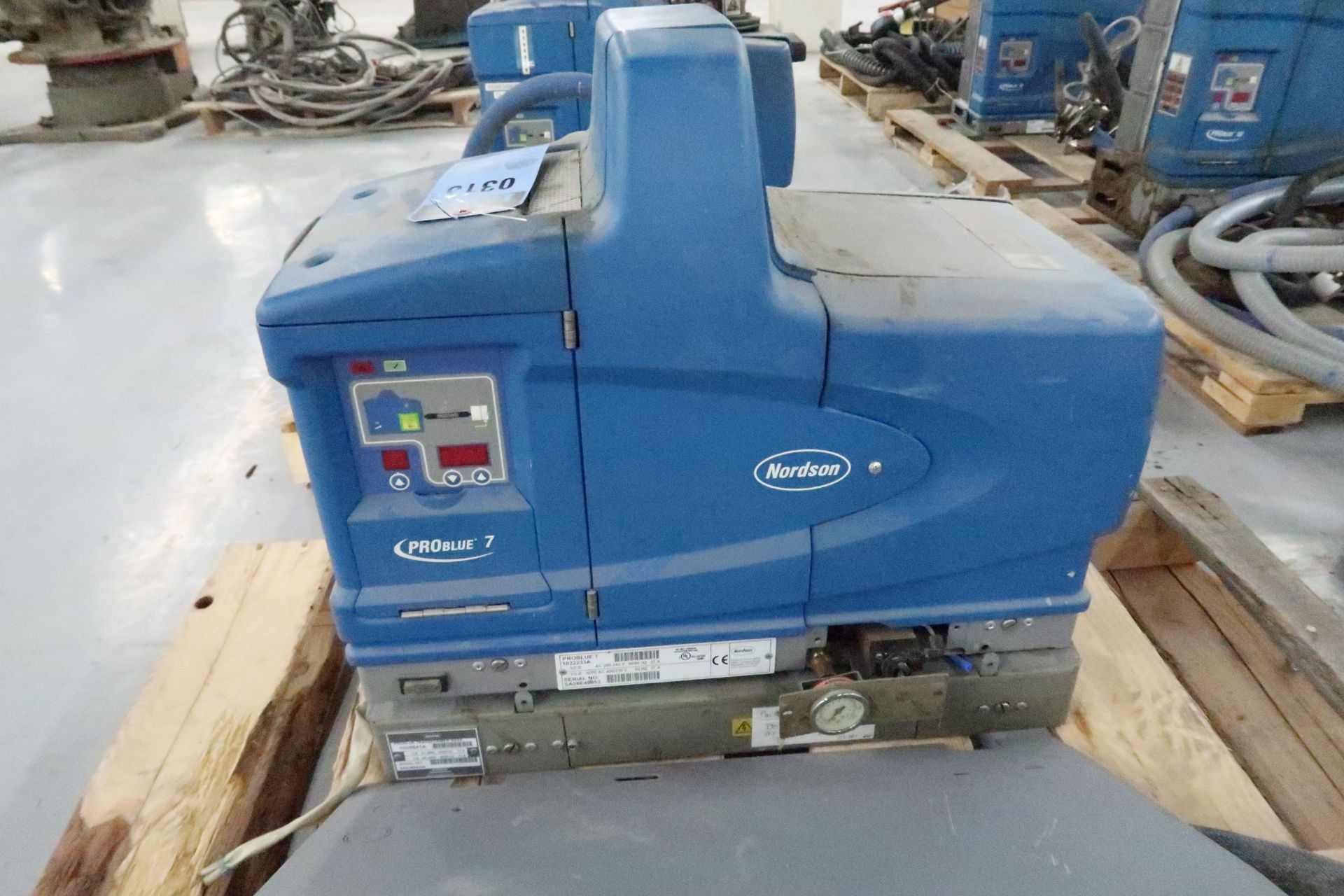 NORDSON MODEL PROBLUE 7 GLUE SYSTEM W/ GLUE GUN **Loading Fee Due the "ERRA" Taylor Crane $250.00 - Image 2 of 4