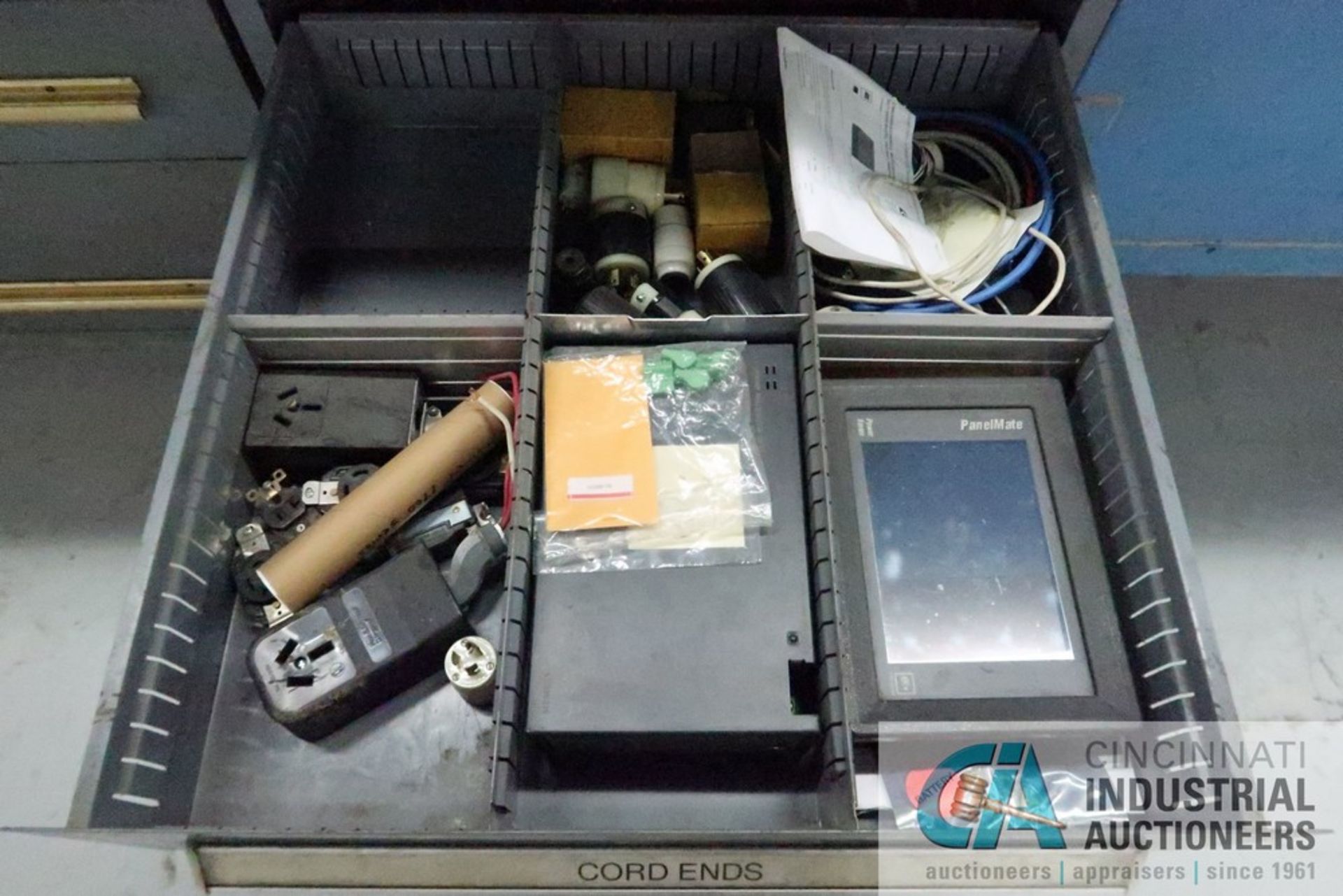 NINE DRAWER VIDMAR CABINET AND CONTENTS LOADED WITH WIRE CONNECTORS, CIRCUIT BREAKERS, PHOTOEYES, - Image 9 of 10